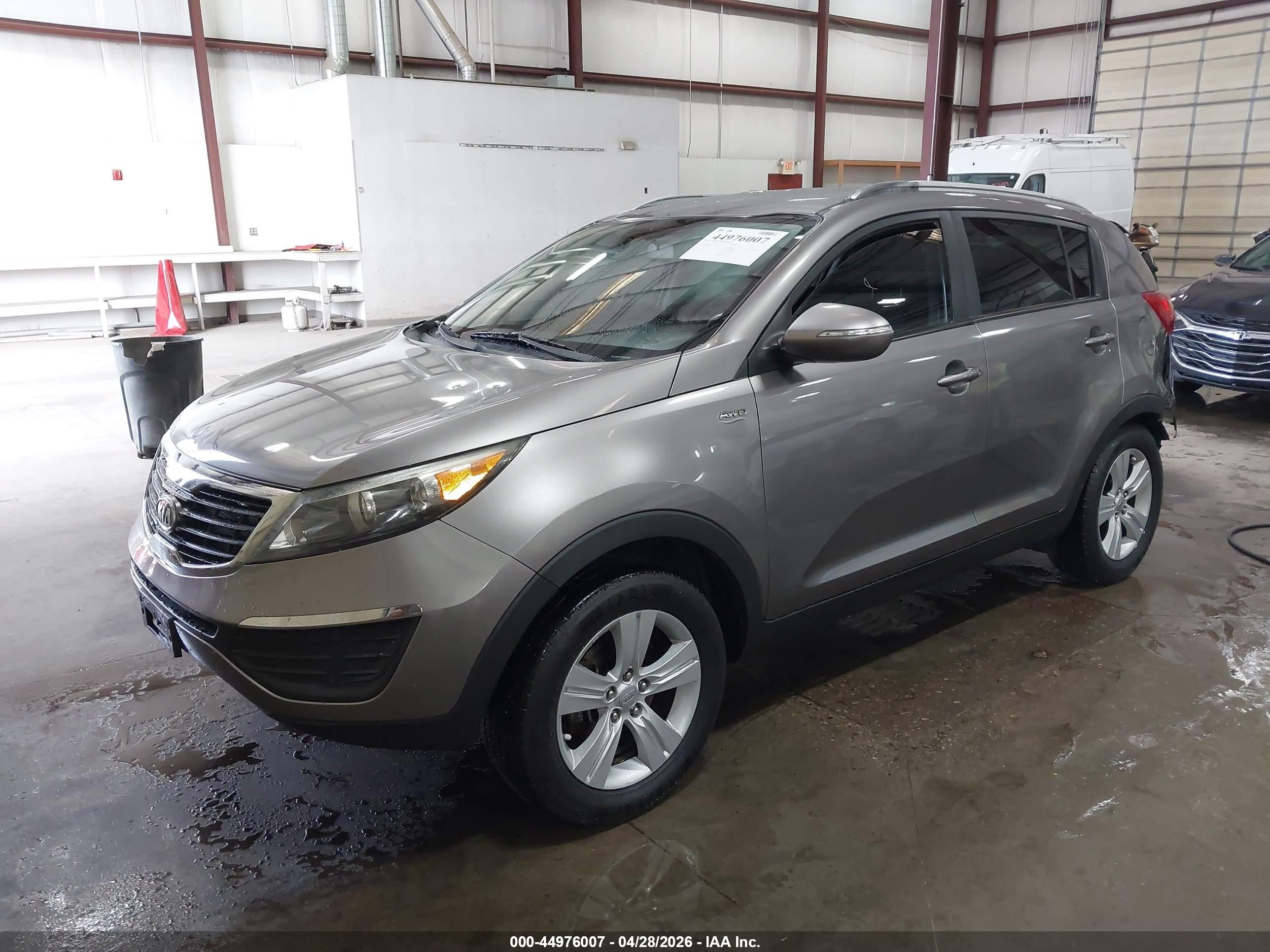 2011 Kia Sportage Lx Gray vin: KNDPBCA29B7049833