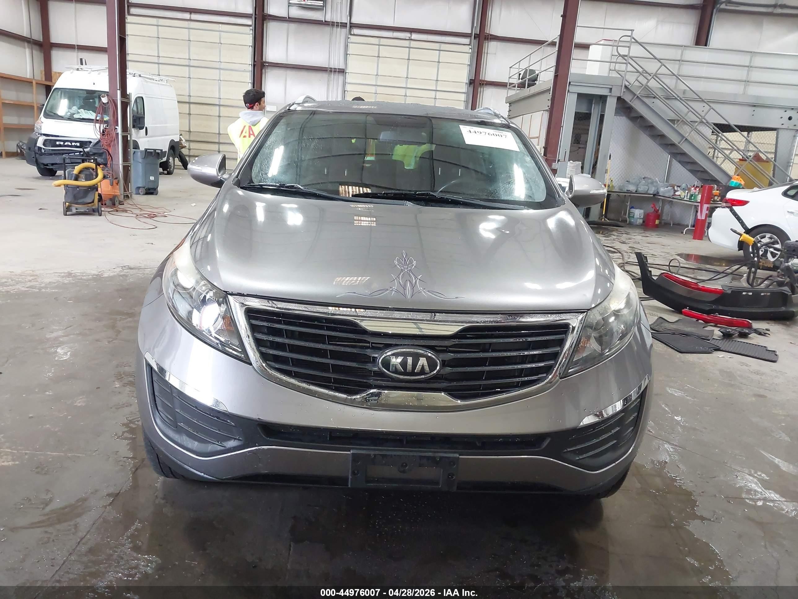 2011 Kia Sportage Lx Gray vin: KNDPBCA29B7049833