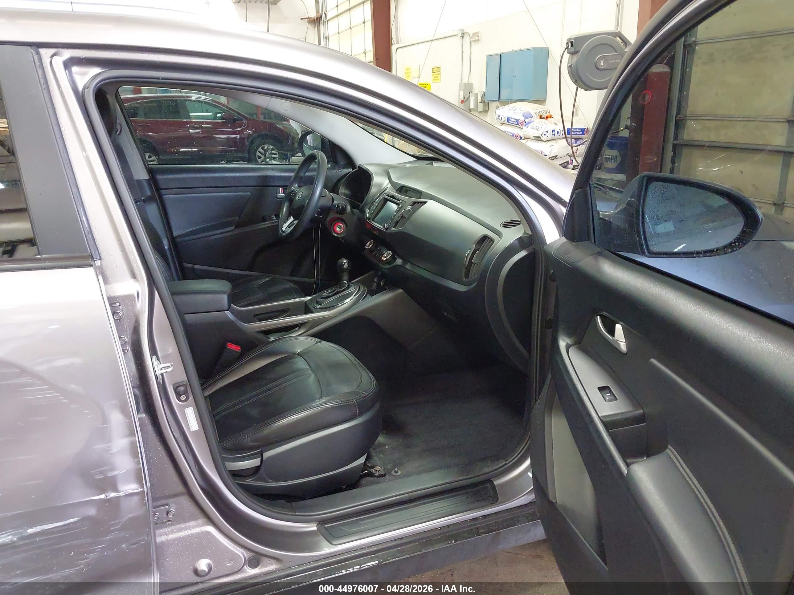 2011 Kia Sportage Lx Gray vin: KNDPBCA29B7049833
