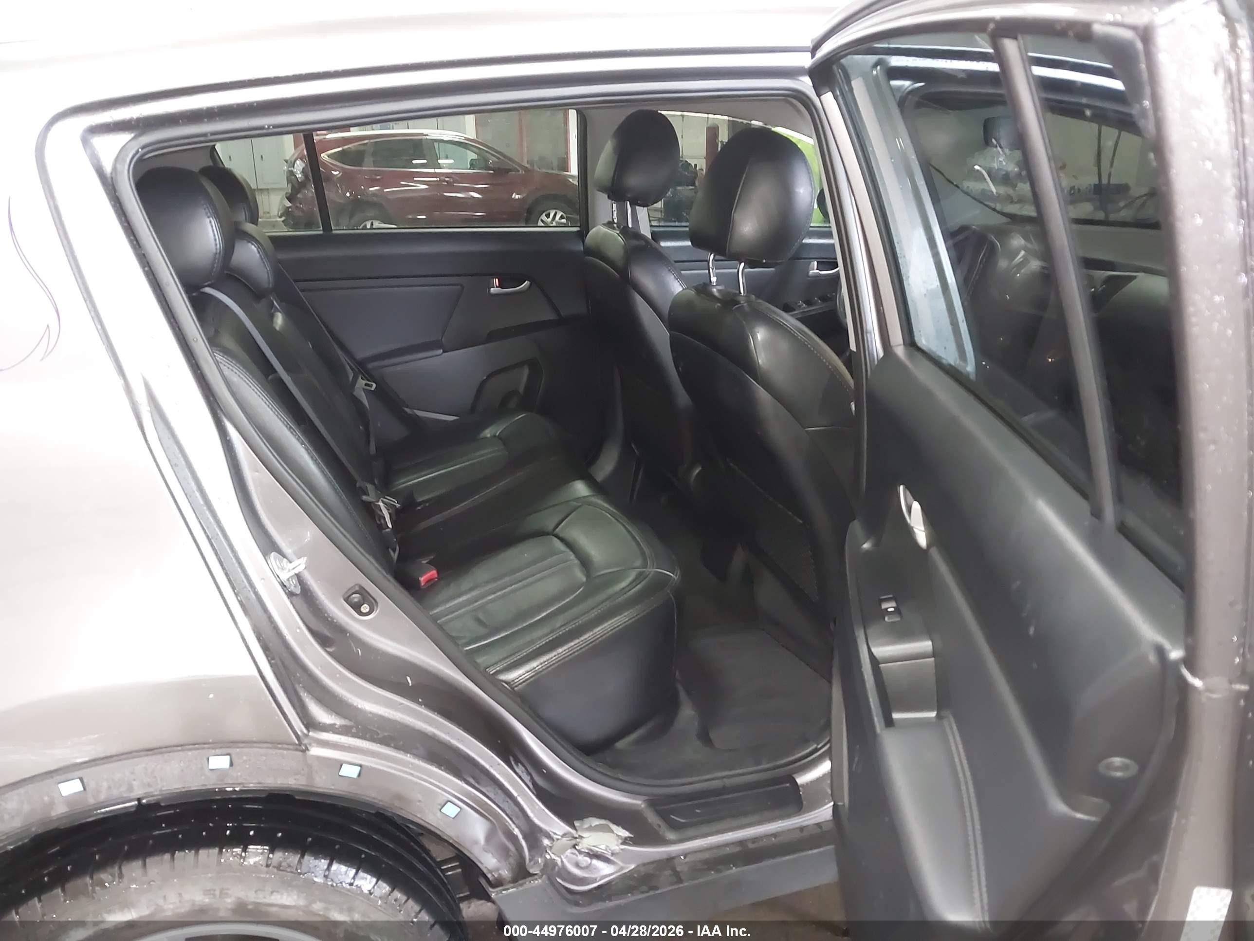 2011 Kia Sportage Lx Gray vin: KNDPBCA29B7049833