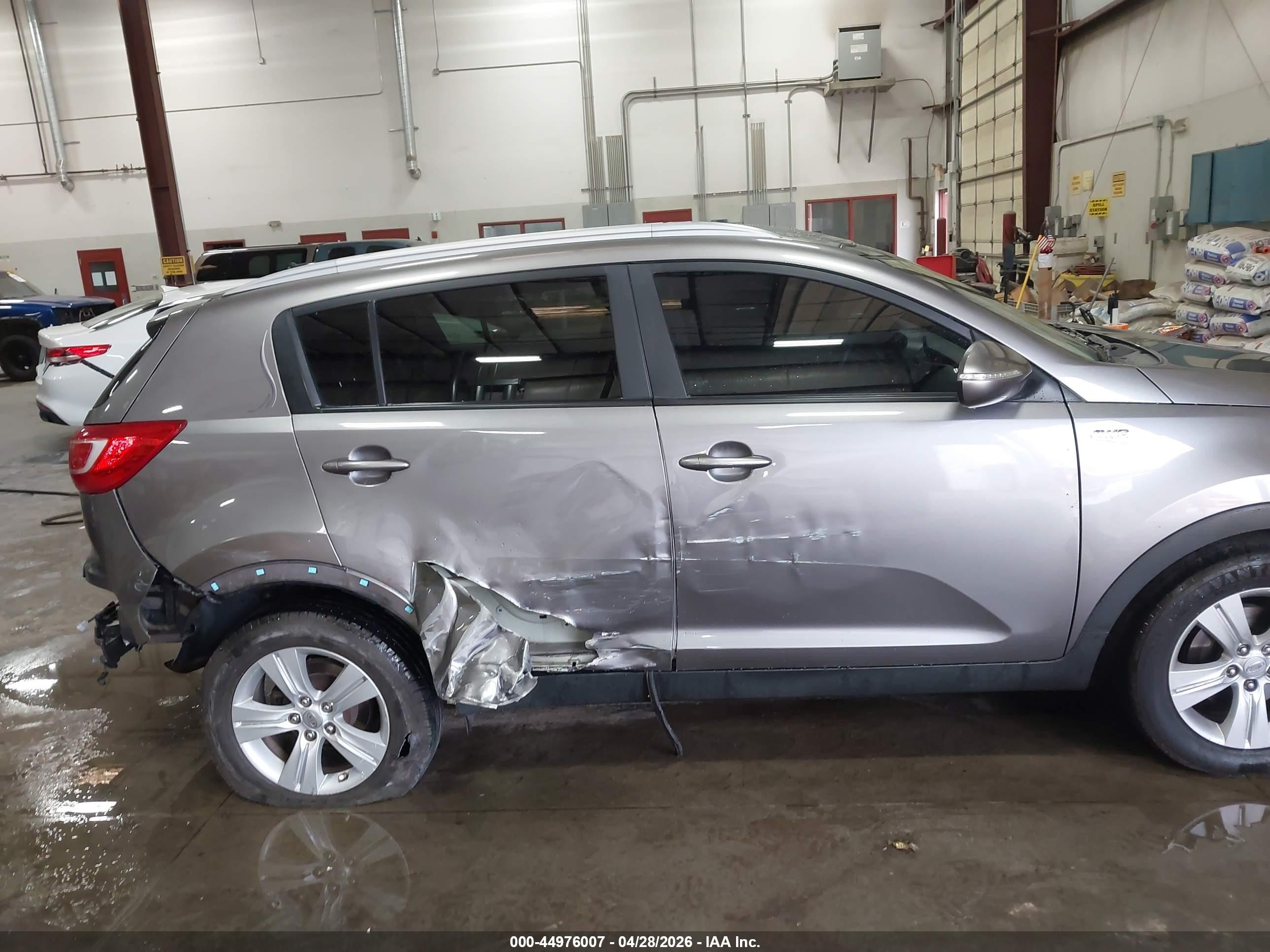 2011 Kia Sportage Lx Gray vin: KNDPBCA29B7049833