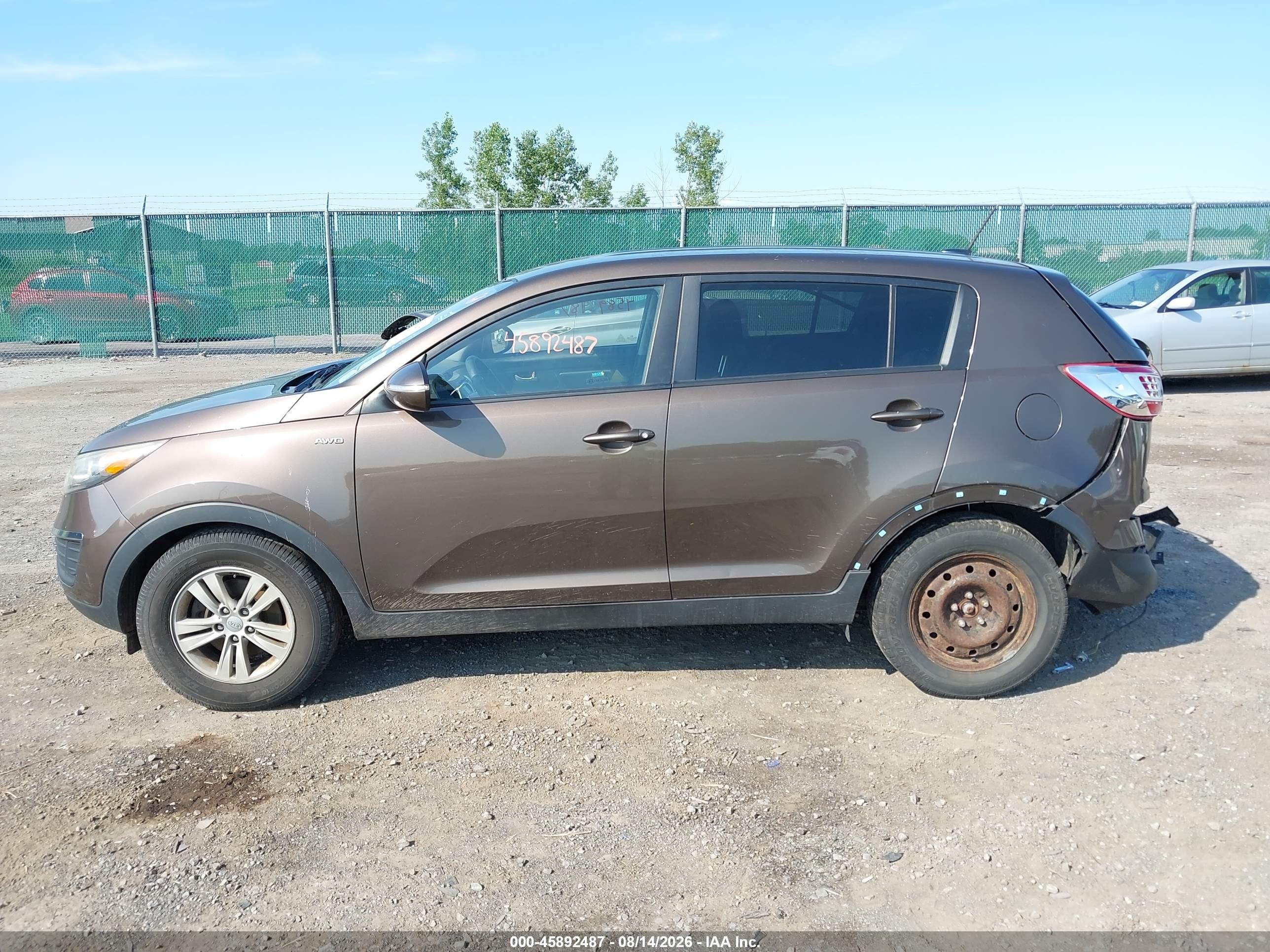 2011 Kia Sportage Lx Коричневый vin: KNDPBCA29B7075526