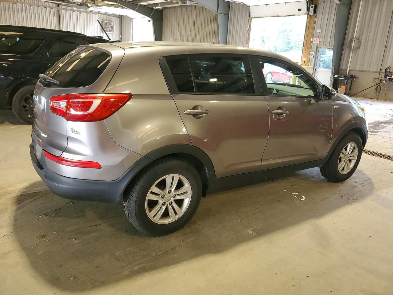 2011 Kia Sportage Lx Silver vin: KNDPBCA29B7102272