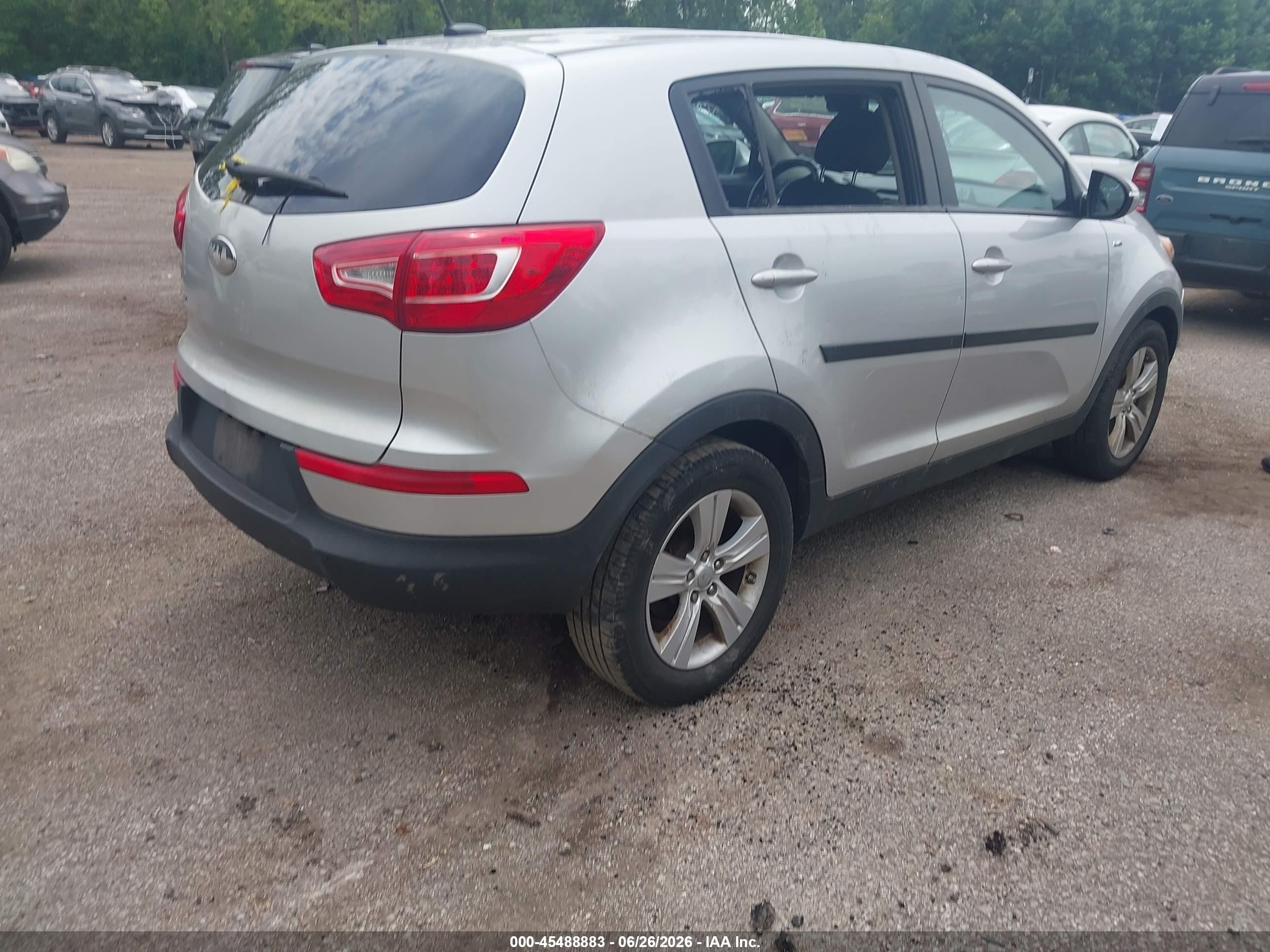 2013 Kia Sportage Lx Серебряный vin: KNDPBCA29D7426180