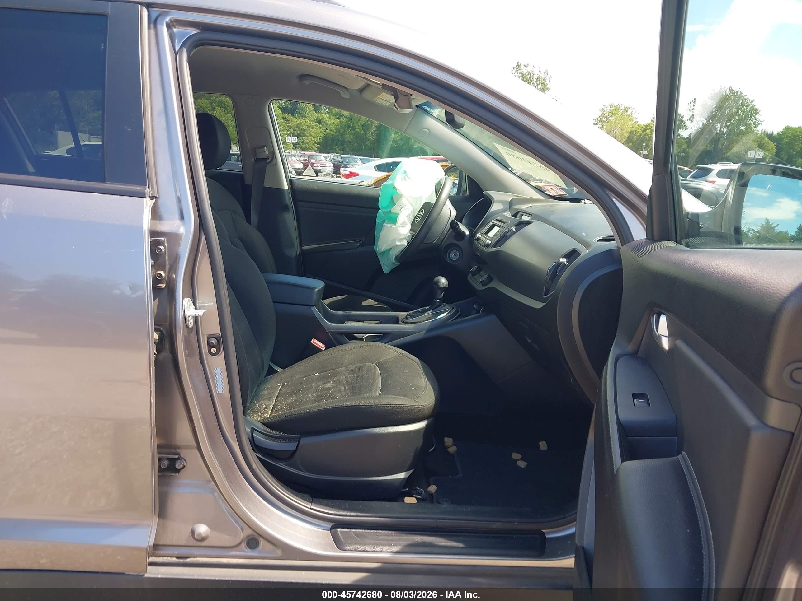 2011 Kia Sportage Lx Silver vin: KNDPBCA2XB7168197