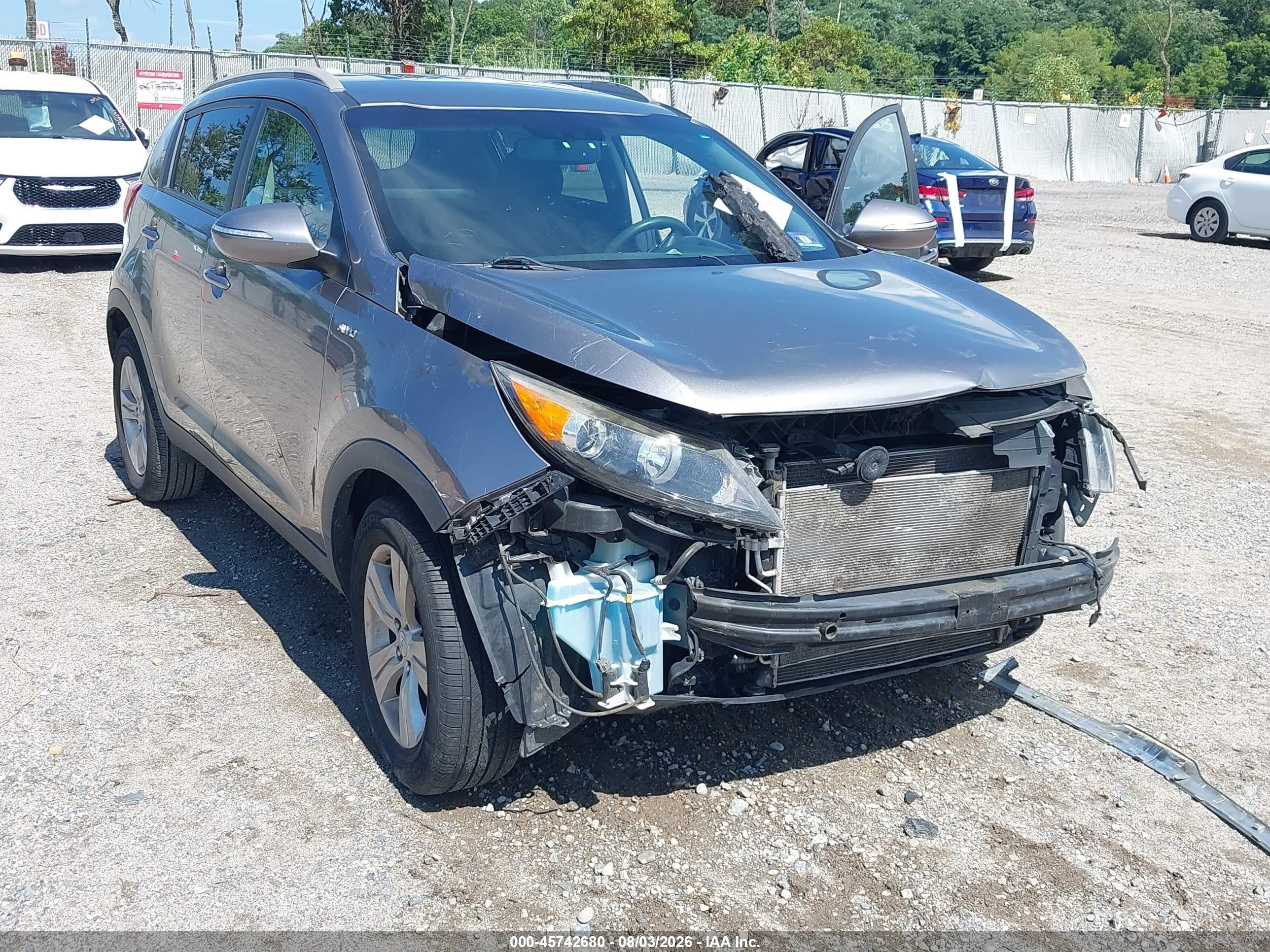 2011 Kia Sportage Lx Silver vin: KNDPBCA2XB7168197