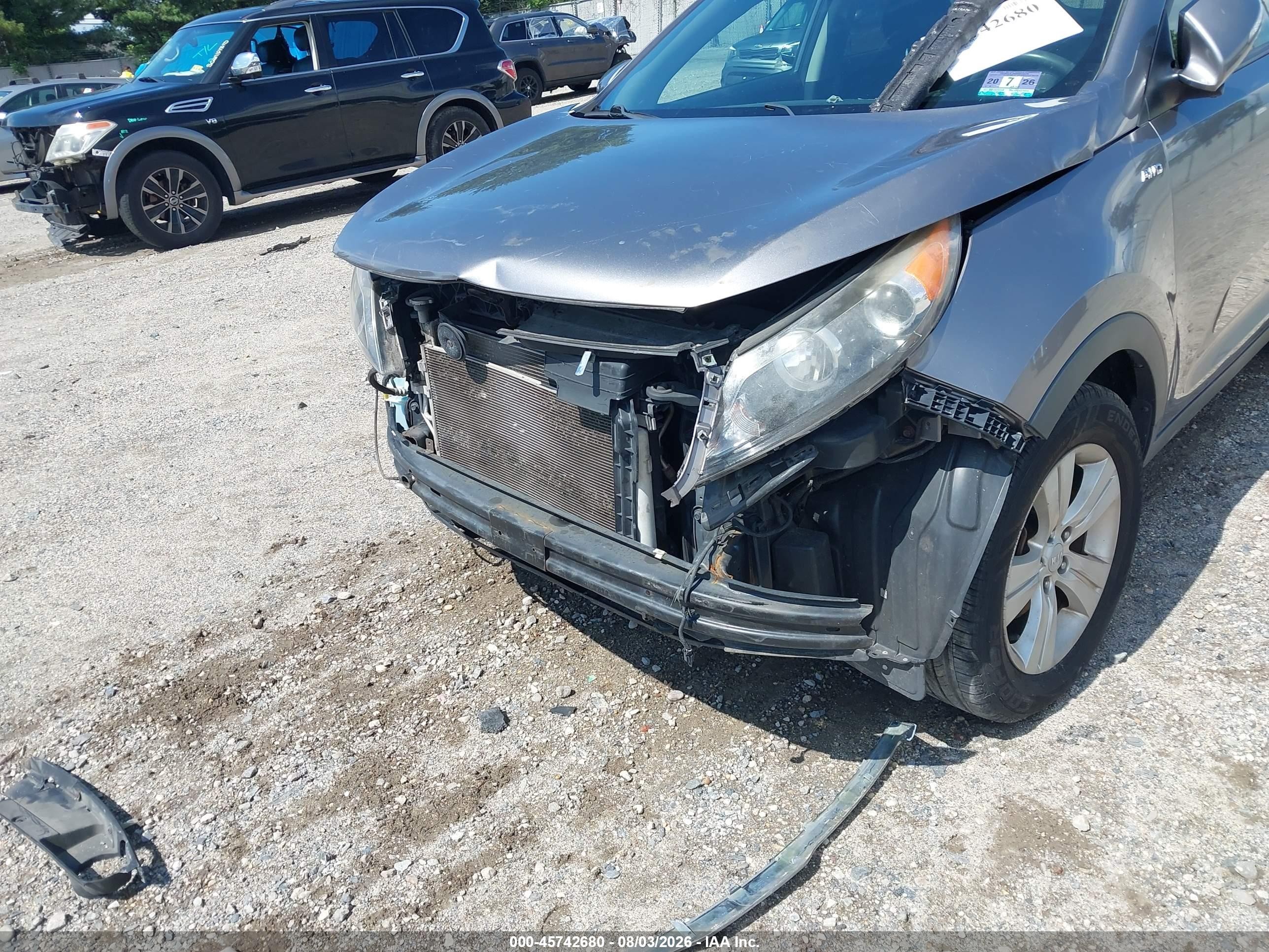 2011 Kia Sportage Lx Silver vin: KNDPBCA2XB7168197