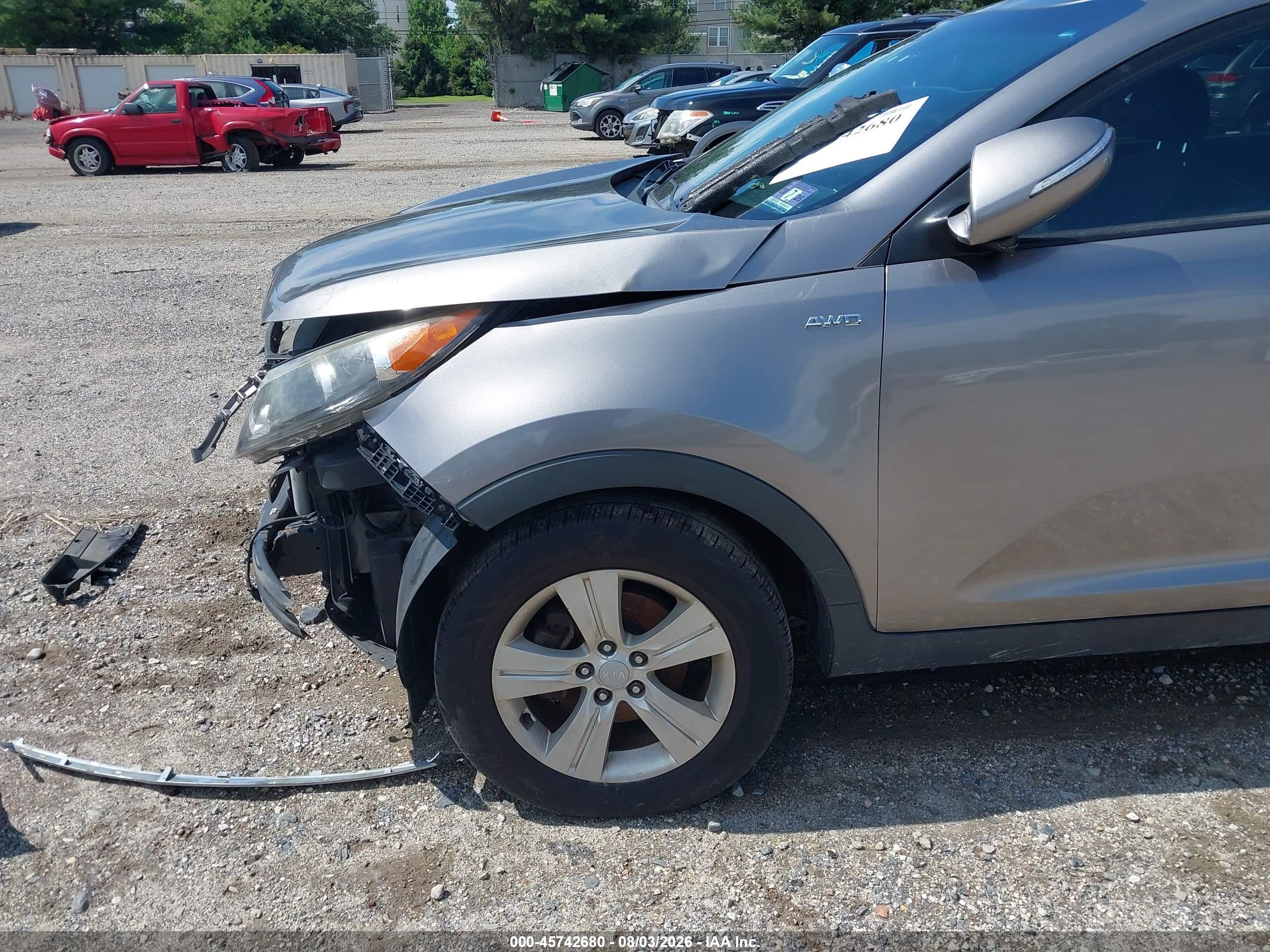 2011 Kia Sportage Lx Silver vin: KNDPBCA2XB7168197