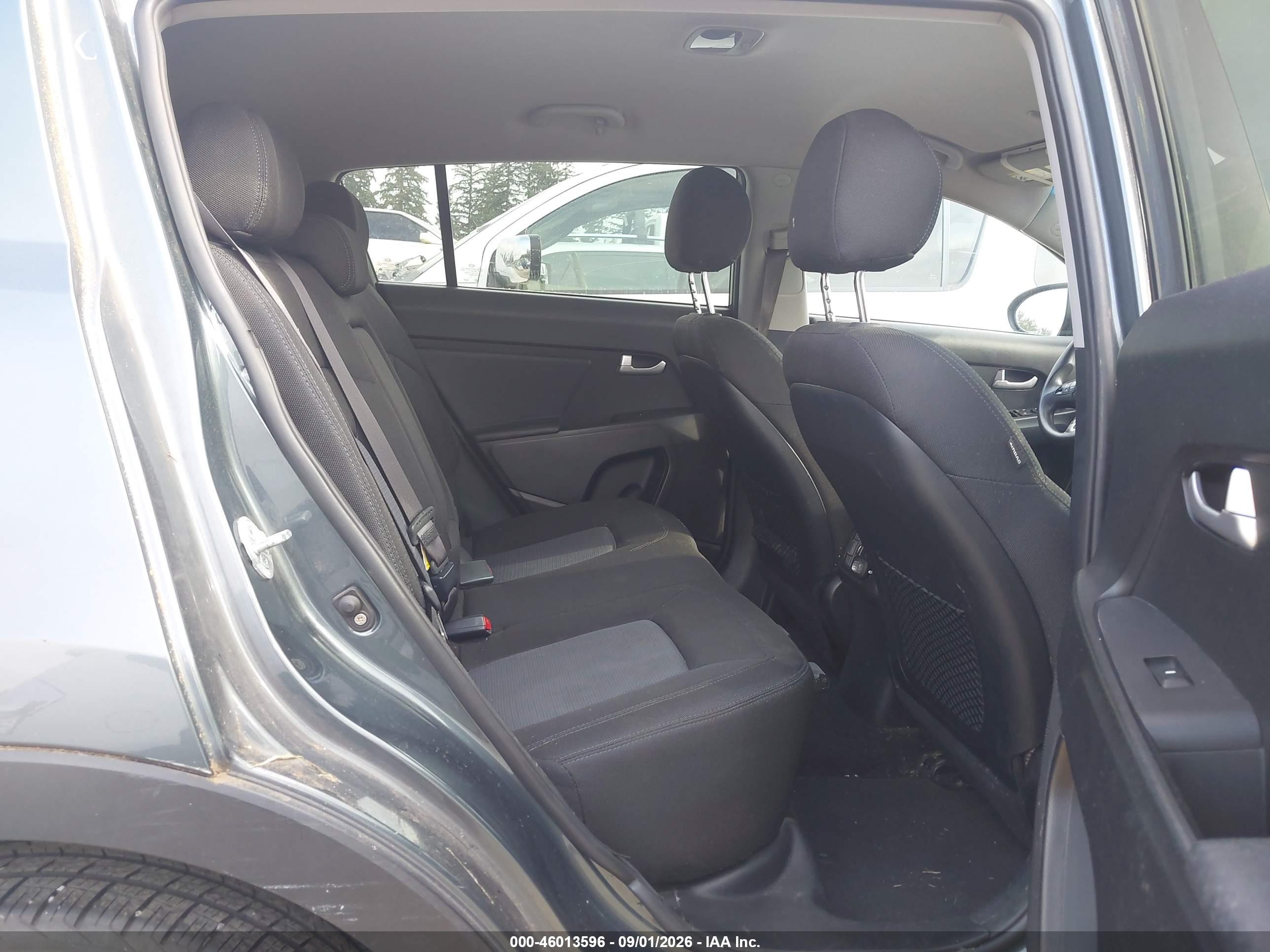 2014 Kia Sportage Lx Gray vin: KNDPBCAC0E7560151