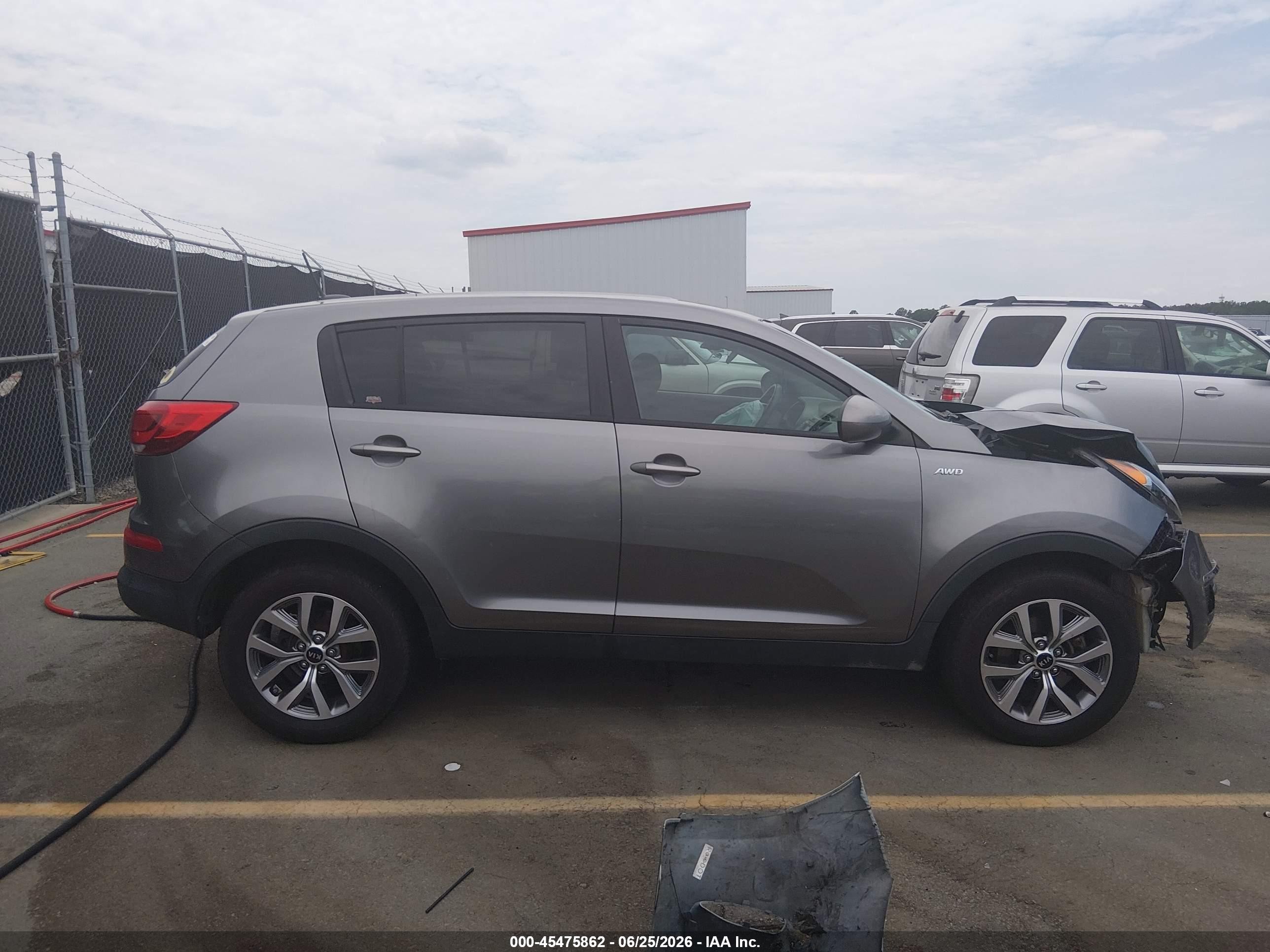 2015 Kia Sportage Lx Gray vin: KNDPBCAC0F7718408
