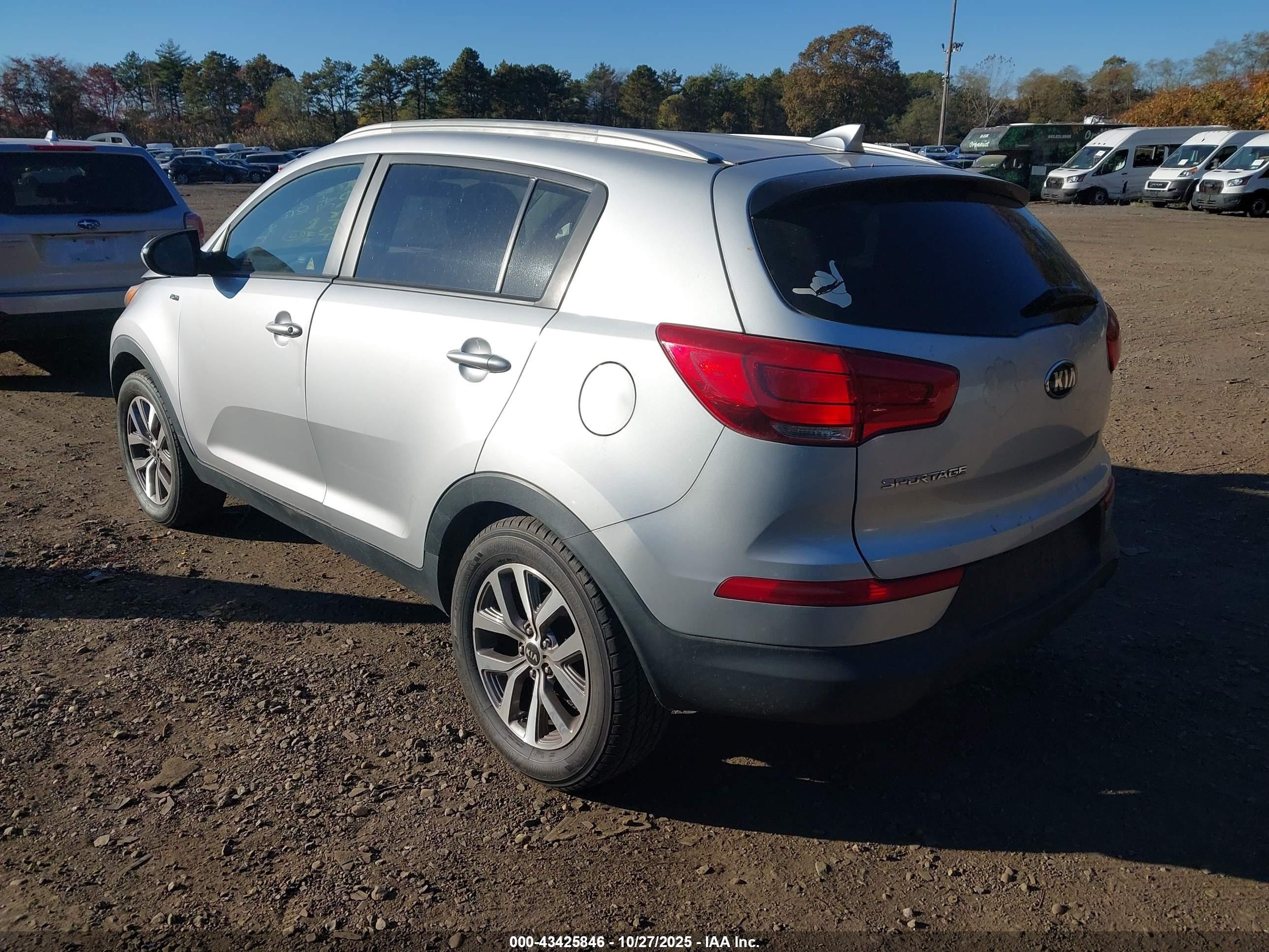2015 Kia Sportage Lx Silver vin: KNDPBCAC0F7726492