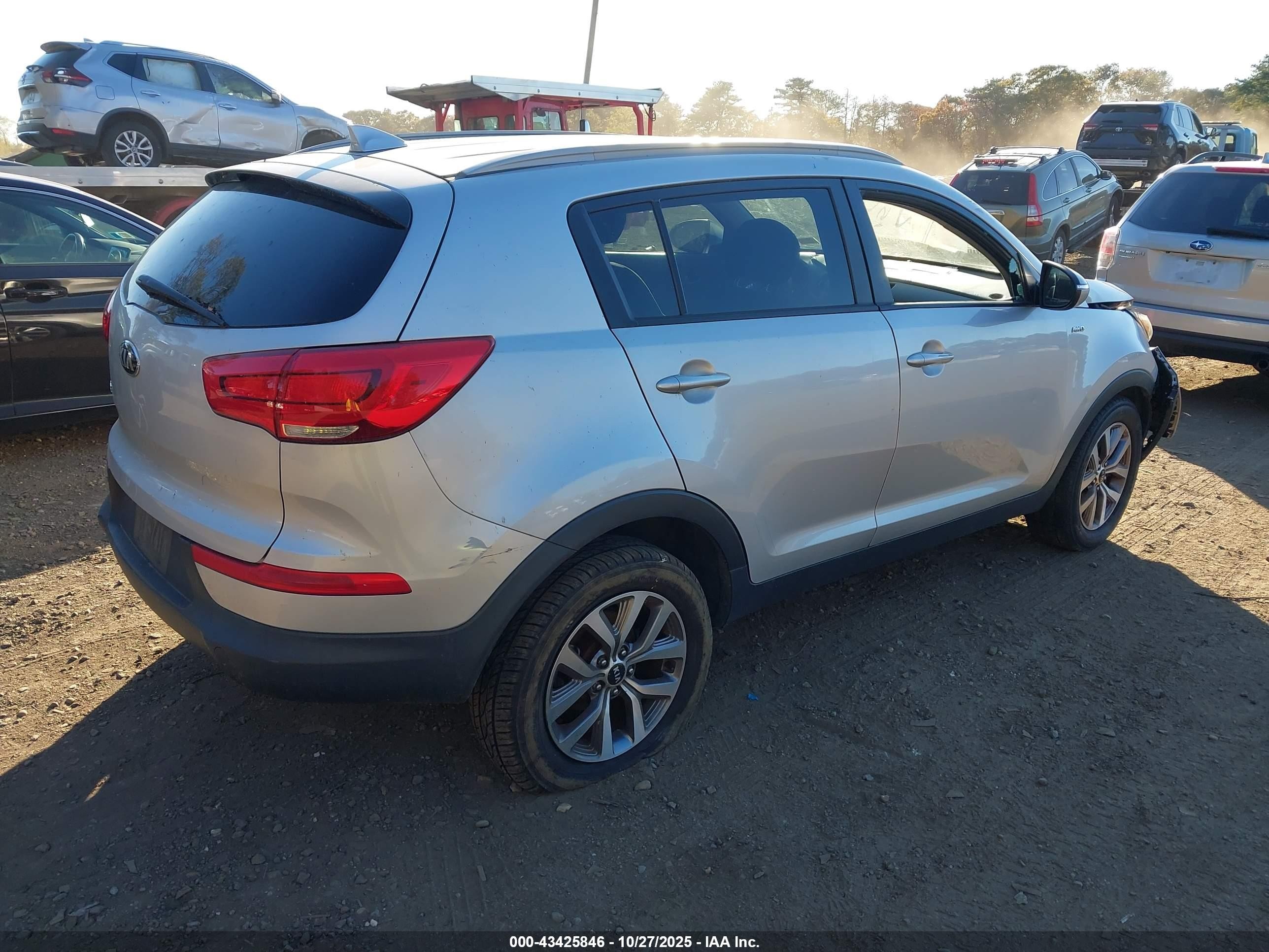2015 Kia Sportage Lx Silver vin: KNDPBCAC0F7726492