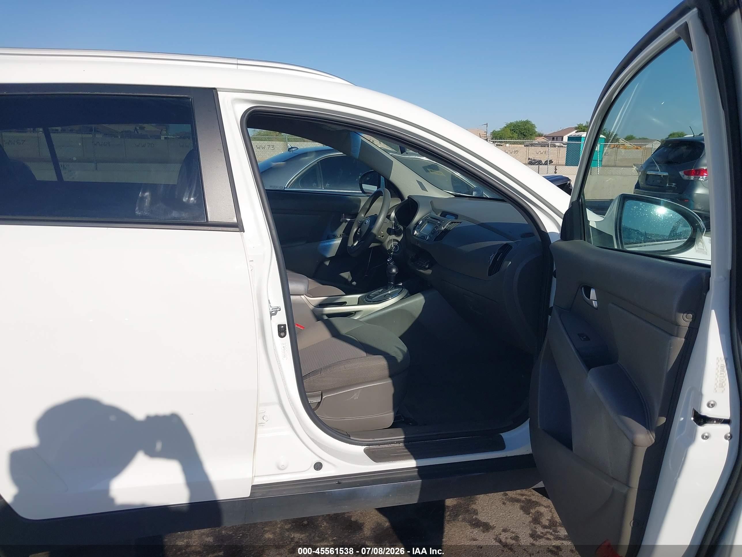 2014 Kia Sportage Lx White vin: KNDPBCAC1E7571028