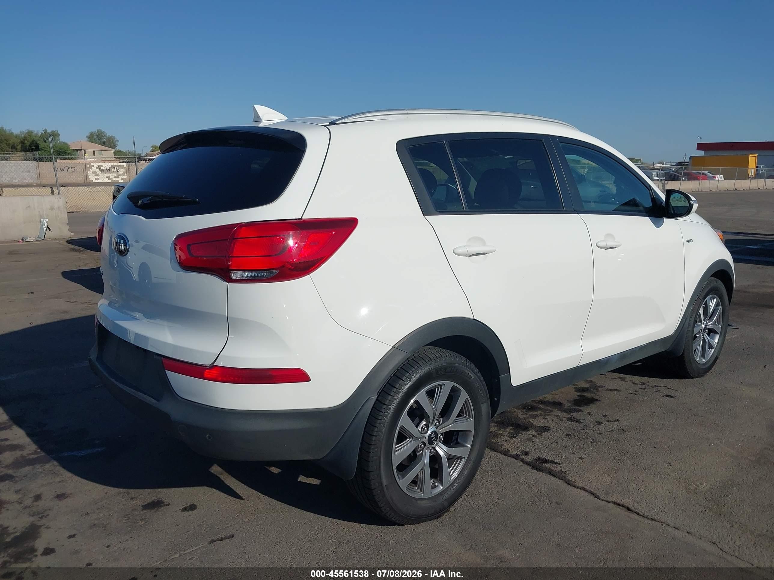 2014 Kia Sportage Lx White vin: KNDPBCAC1E7571028