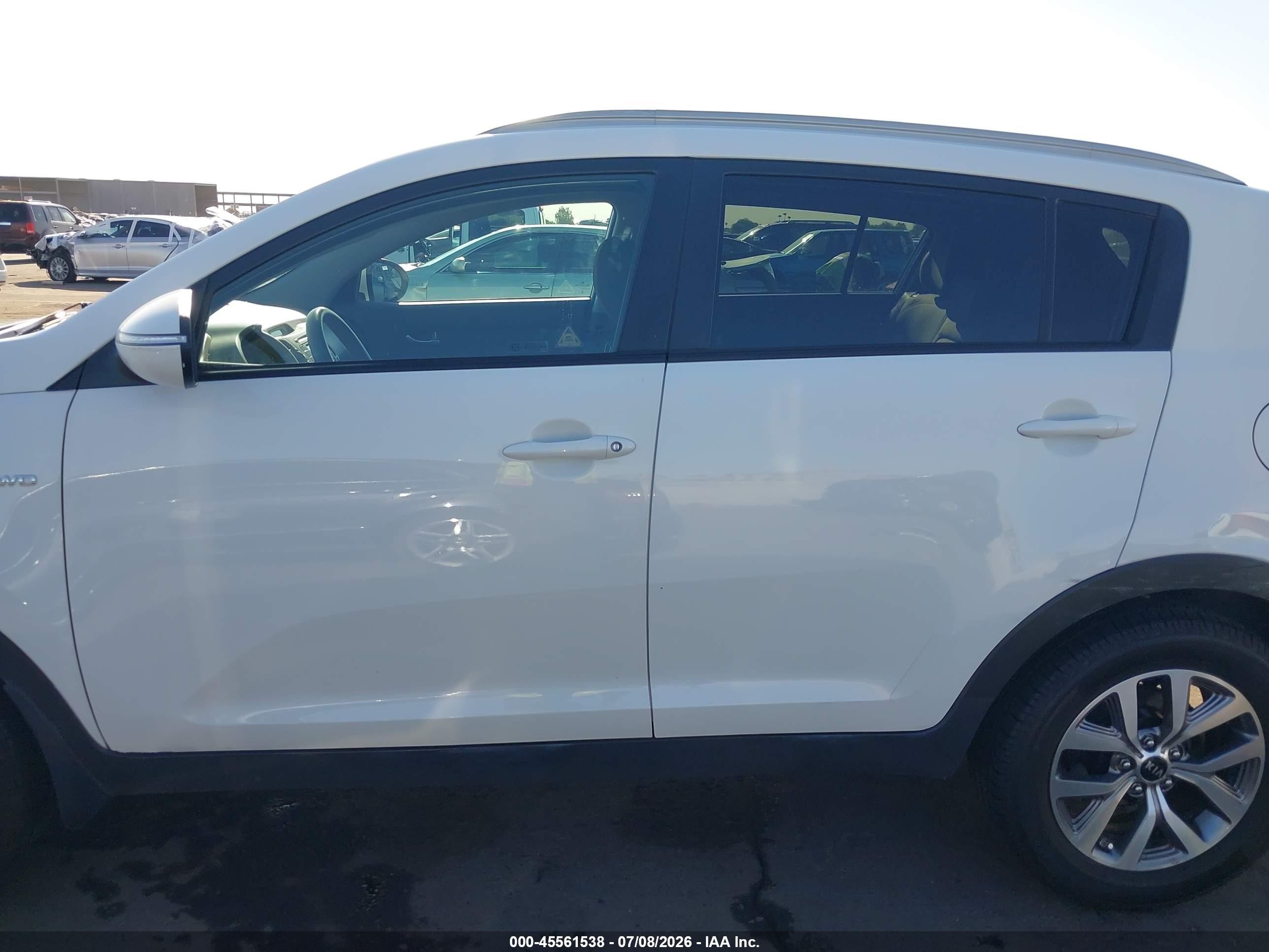 2014 Kia Sportage Lx White vin: KNDPBCAC1E7571028