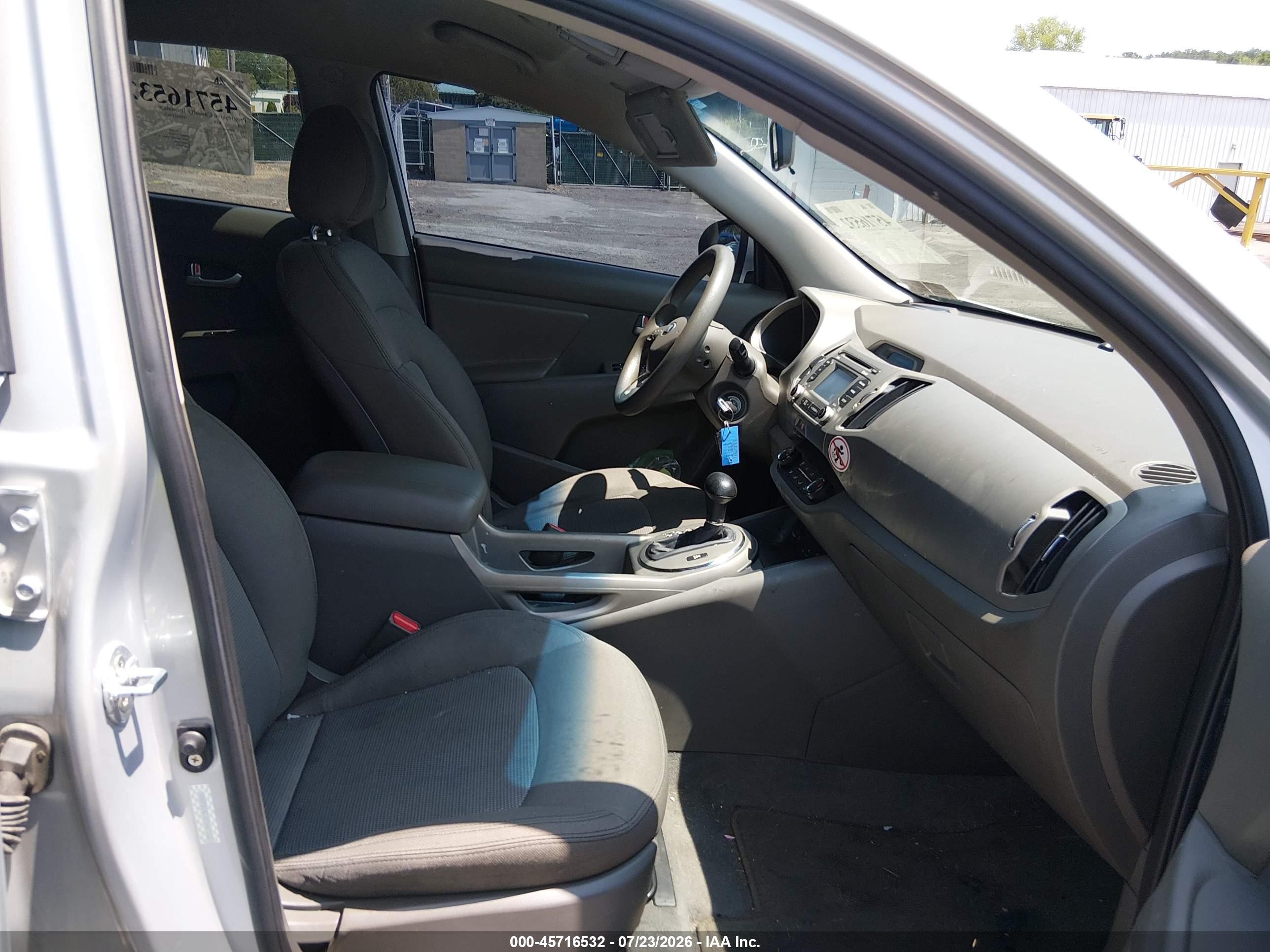 2014 Kia Sportage Lx Silver vin: KNDPBCAC1E7647153