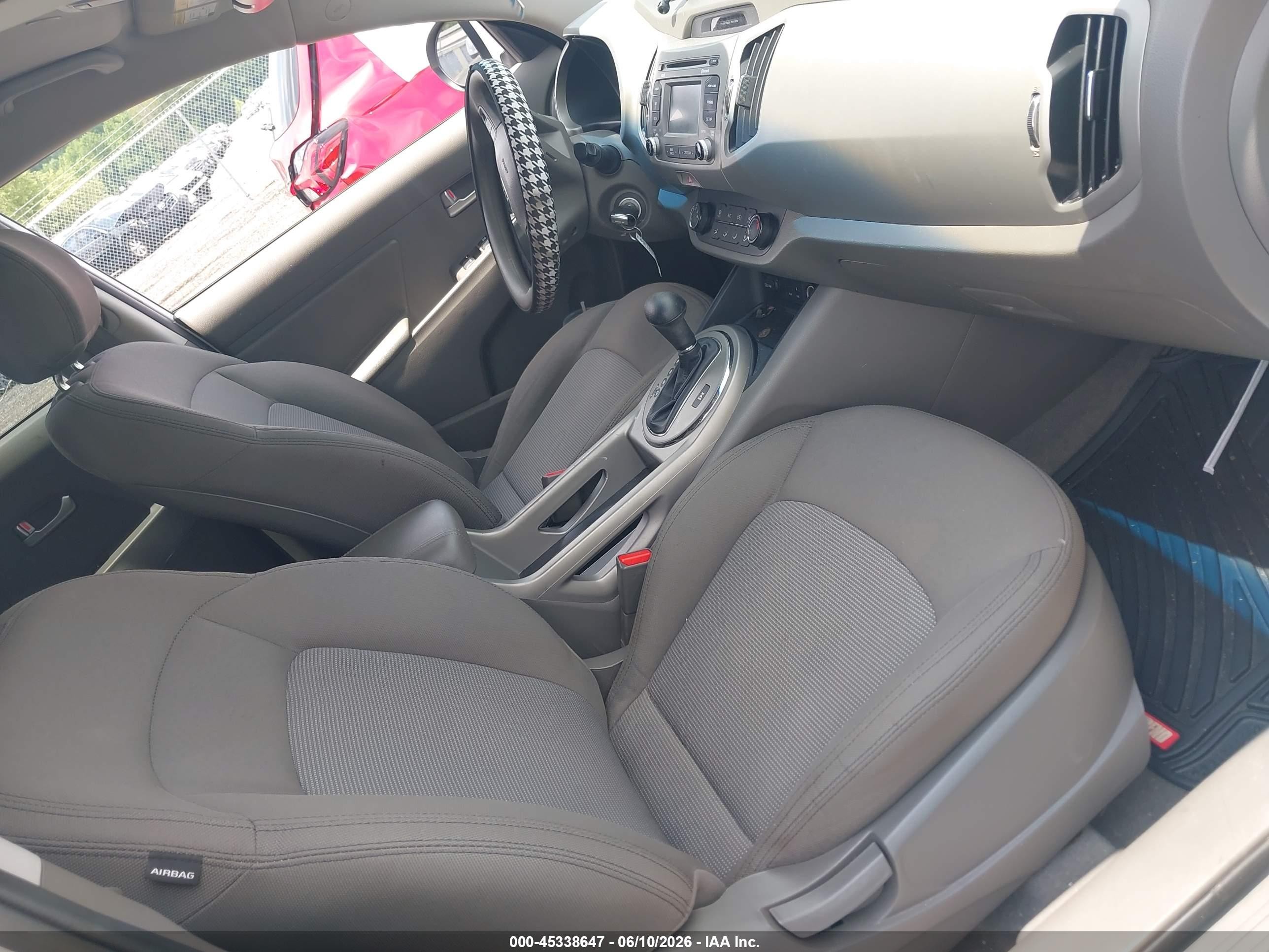 2015 Kia Sportage Lx Белый vin: KNDPBCAC1F7713461