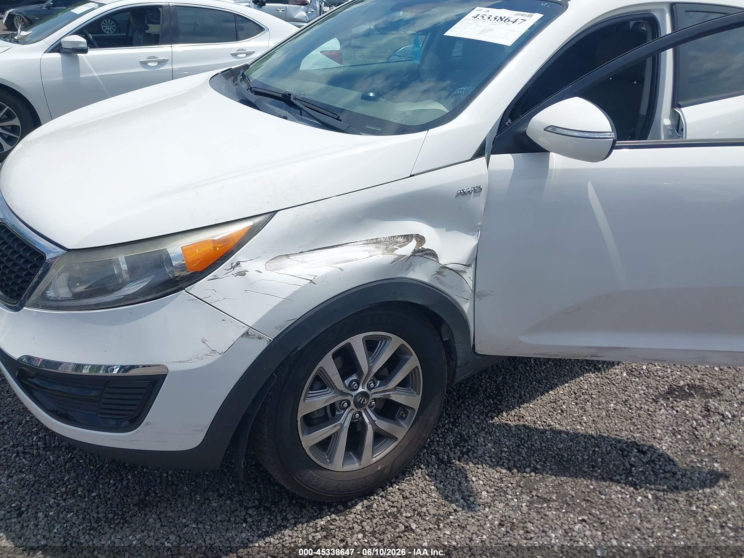 2015 Kia Sportage Lx Белый vin: KNDPBCAC1F7713461
