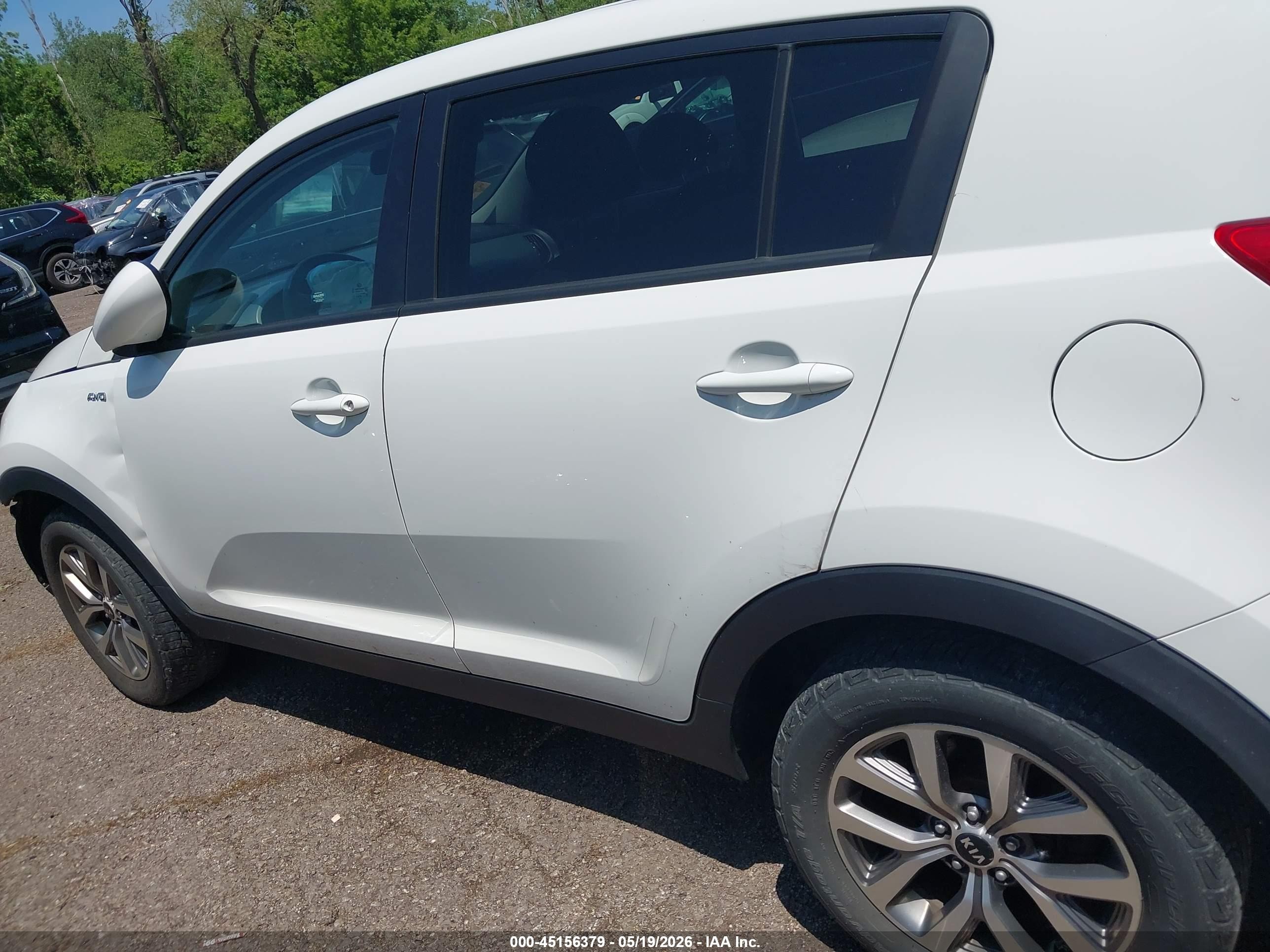 2015 Kia Sportage Lx Белый vin: KNDPBCAC1F7759078