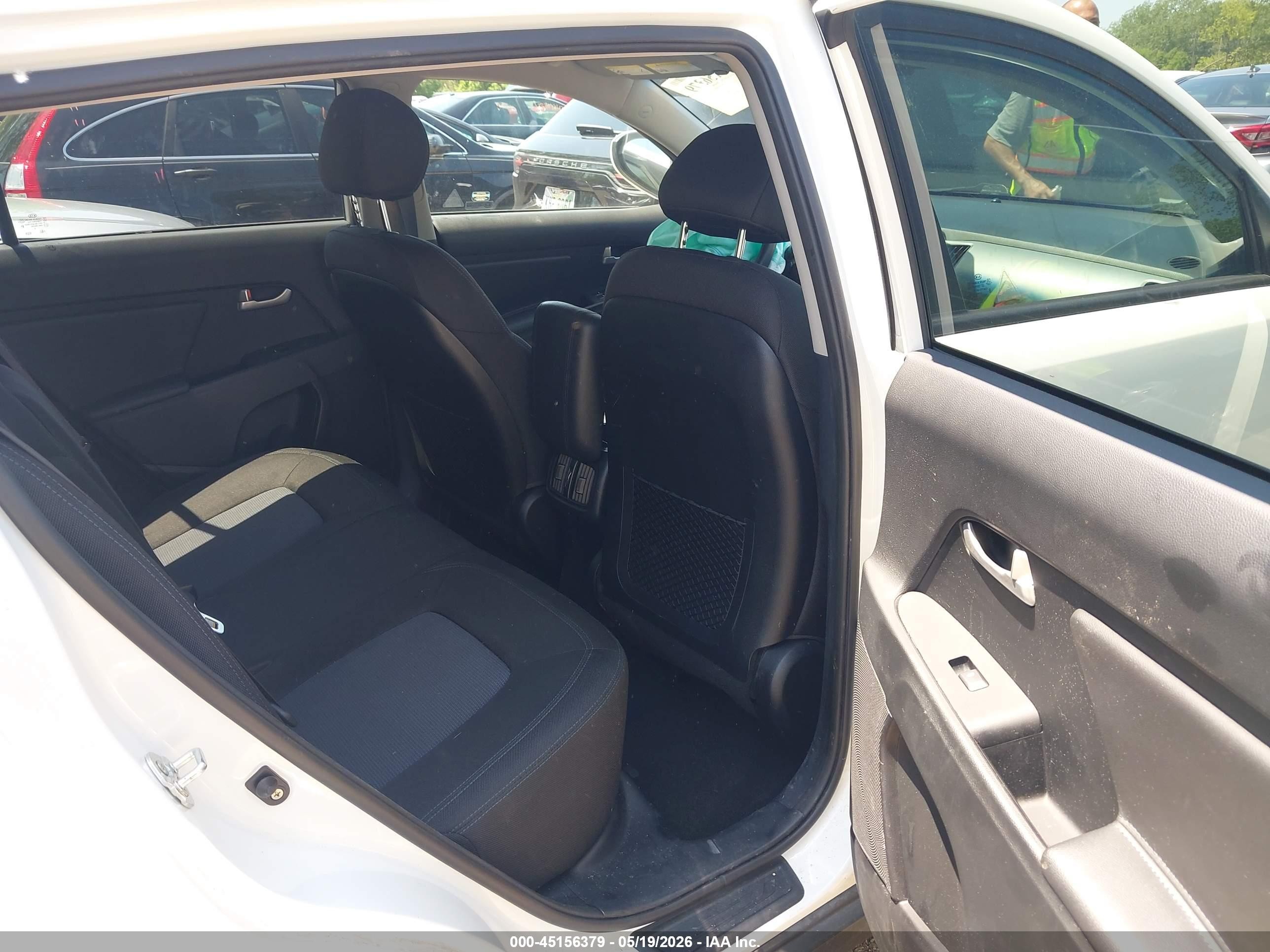 2015 Kia Sportage Lx Белый vin: KNDPBCAC1F7759078