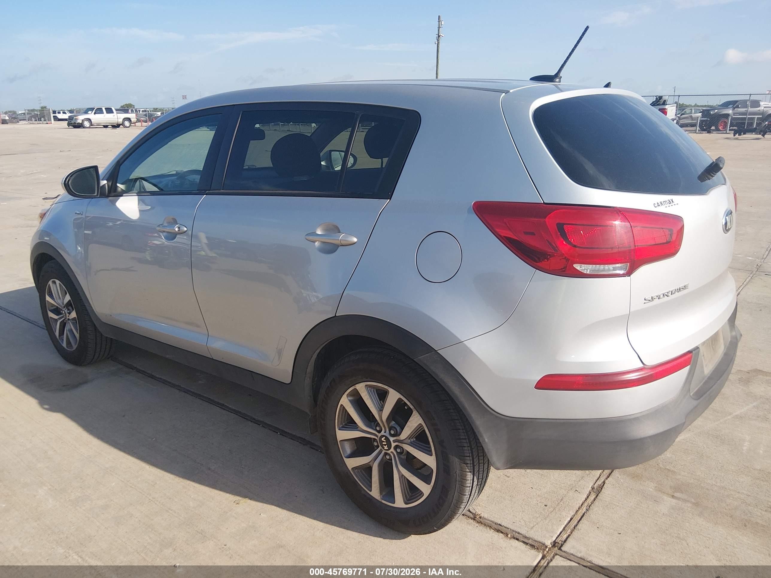 2015 Kia Sportage Lx Silver vin: KNDPBCAC1F7780108