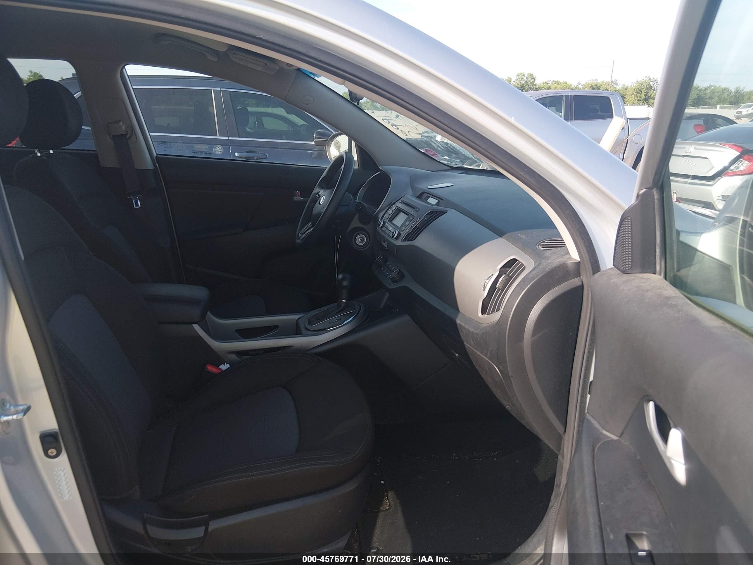 2015 Kia Sportage Lx Silver vin: KNDPBCAC1F7780108