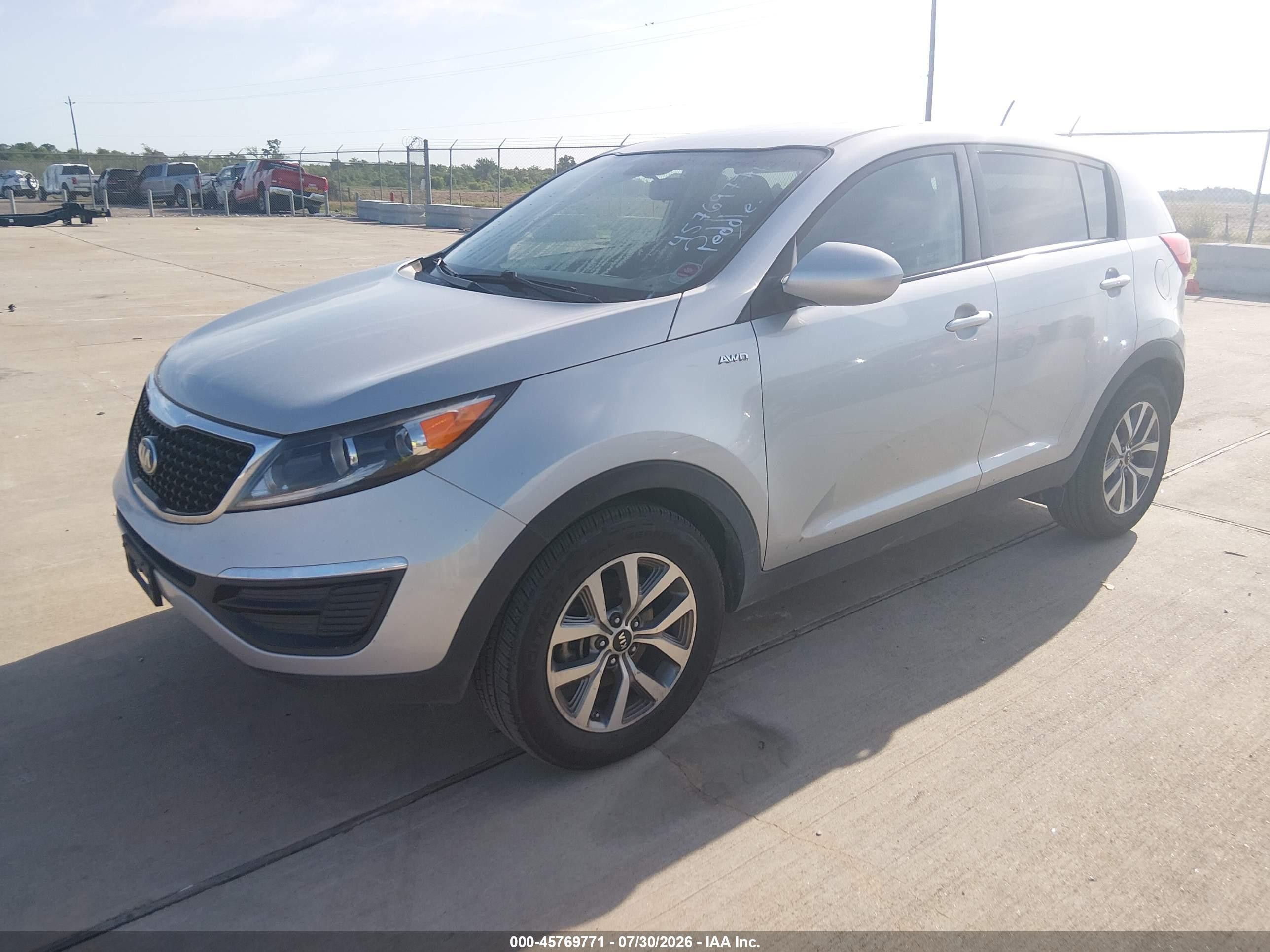 2015 Kia Sportage Lx Silver vin: KNDPBCAC1F7780108