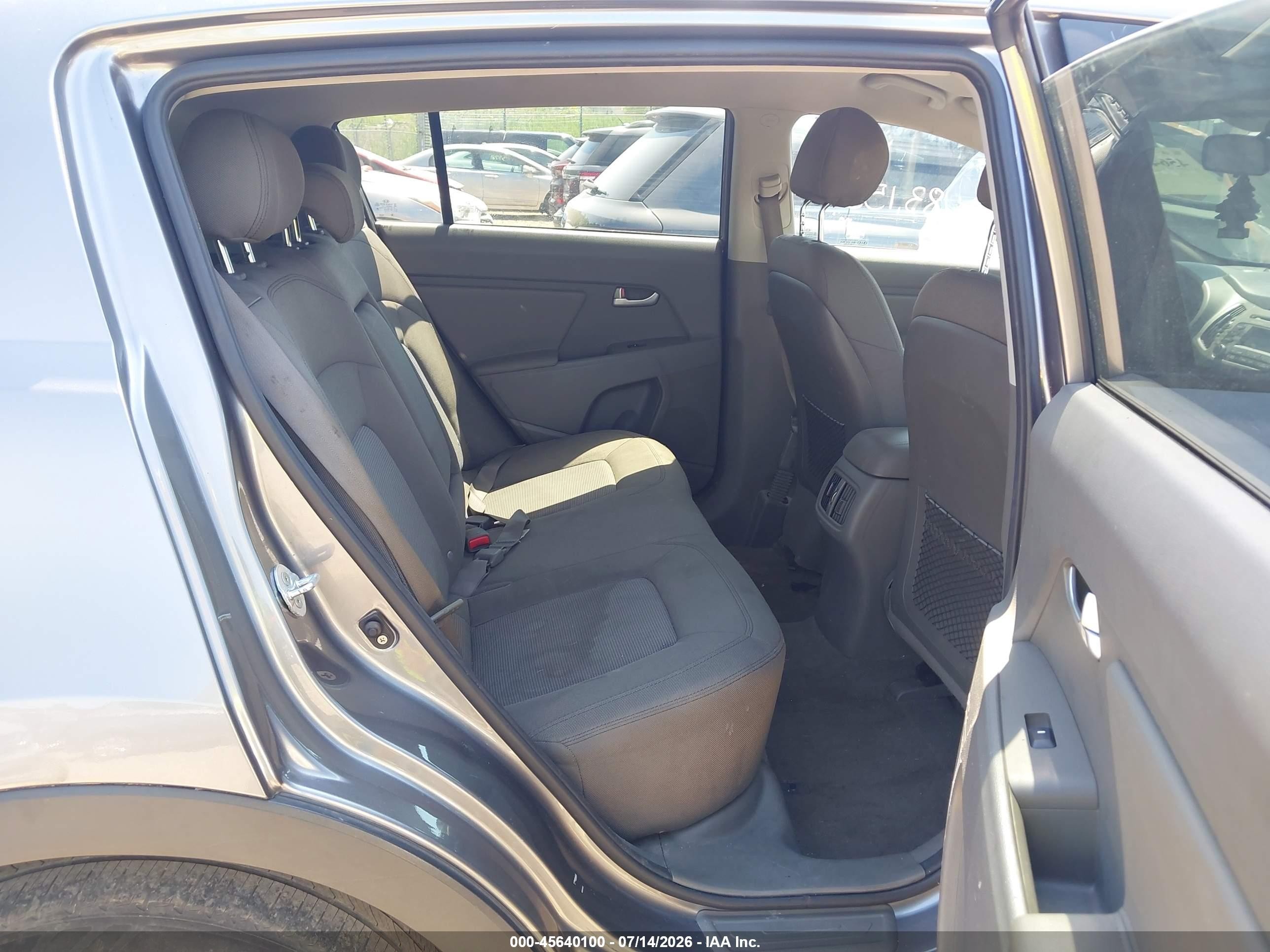 2015 Kia Sportage Lx Gray vin: KNDPBCAC2F7792932