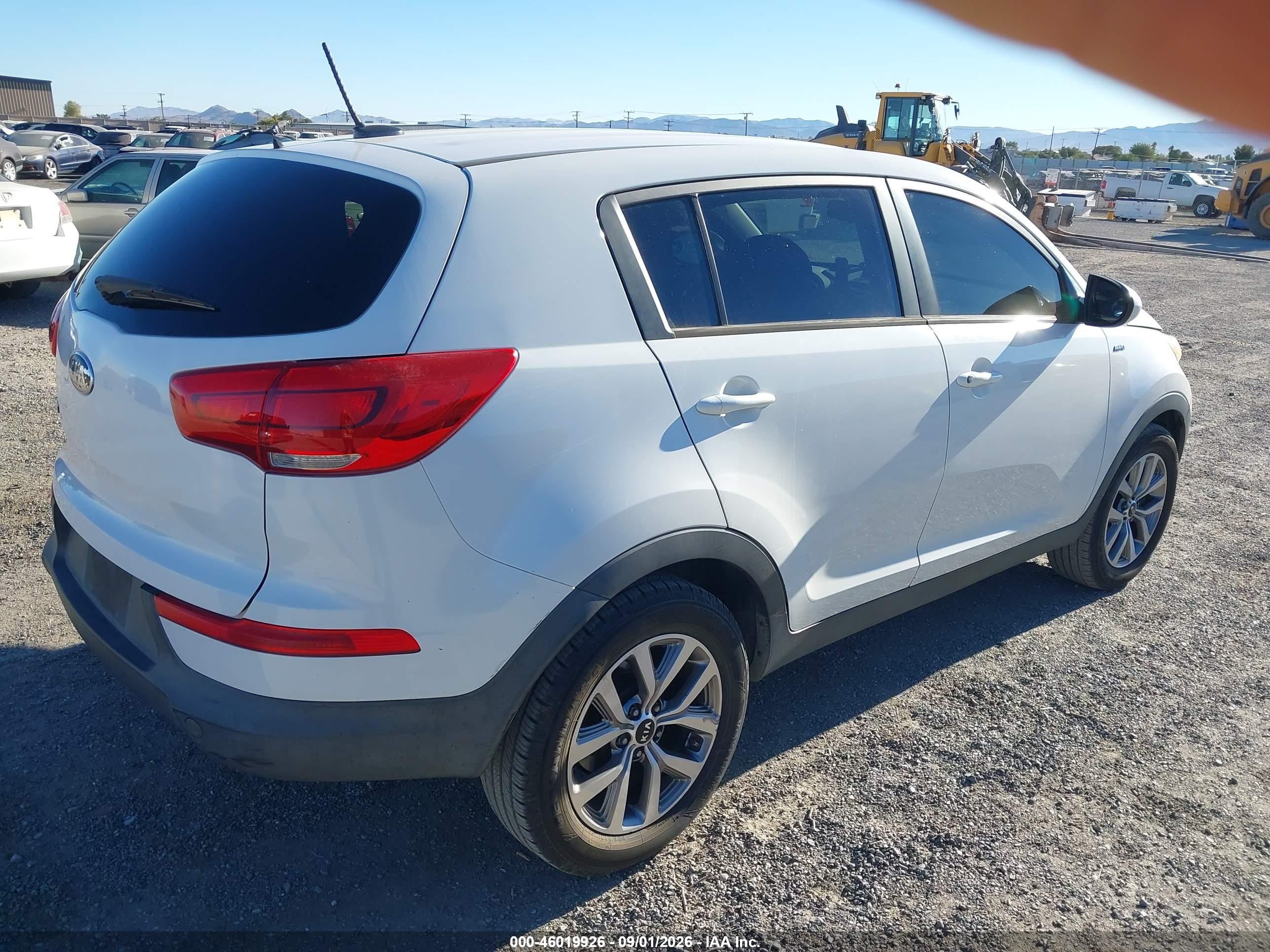 2014 Kia Sportage Lx White vin: KNDPBCAC3E7560581