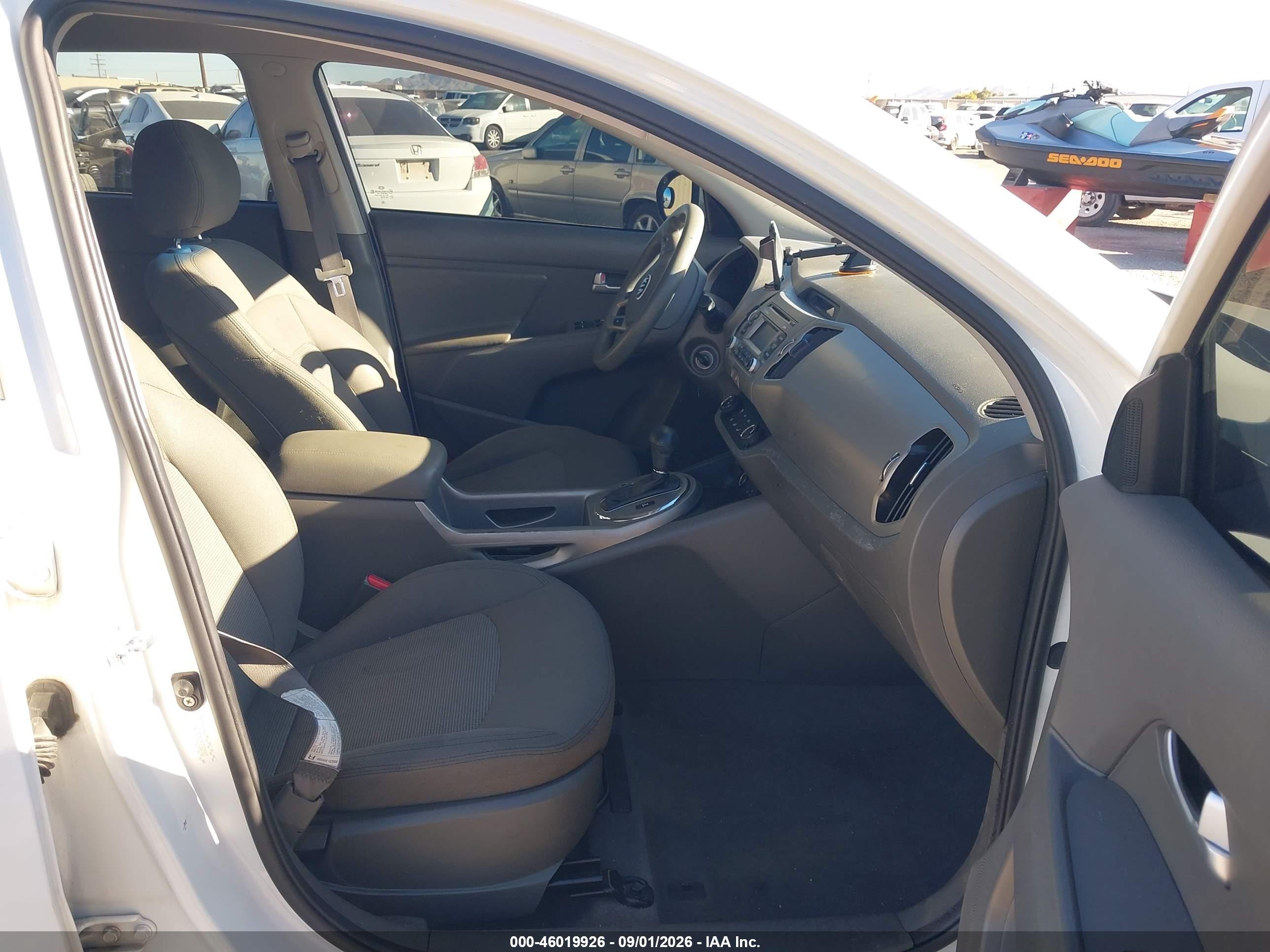 2014 Kia Sportage Lx White vin: KNDPBCAC3E7560581