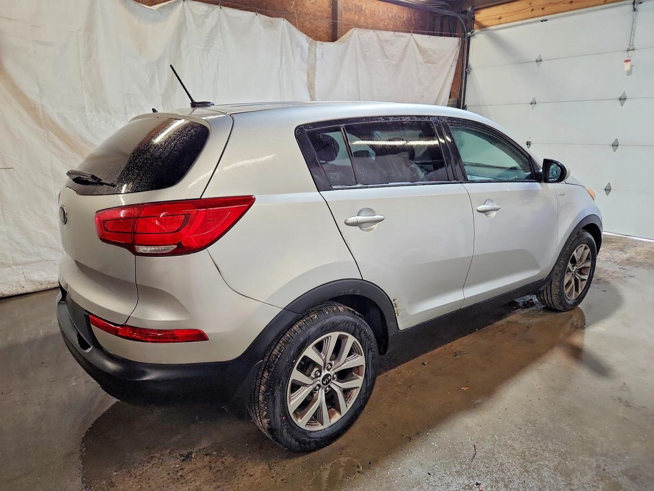 2015 Kia Sportage Lx Silver vin: KNDPBCAC3F7677658