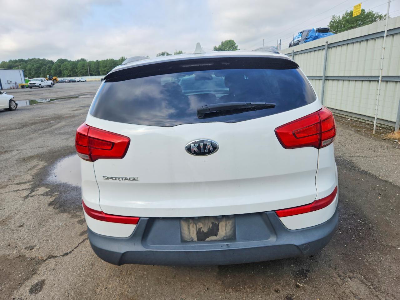 2015 Kia Sportage Lx White vin: KNDPBCAC3F7767750