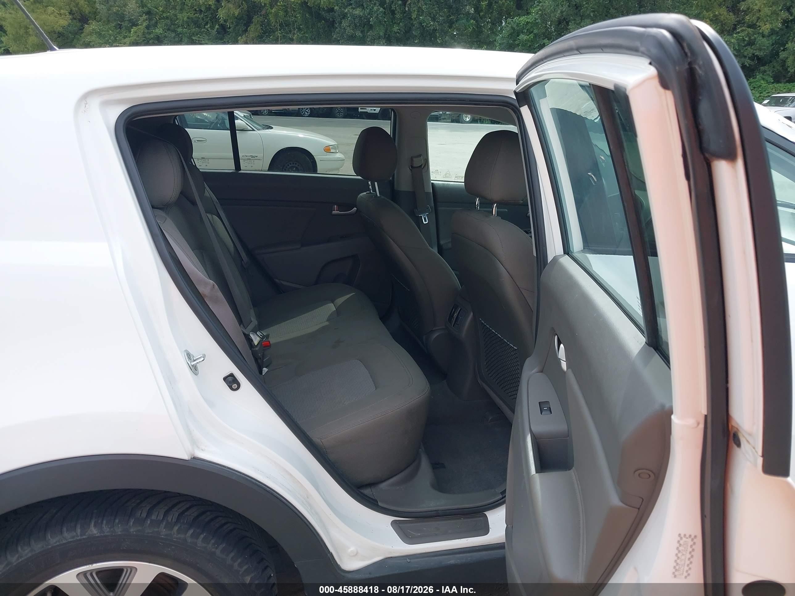 2016 Kia Sportage Lx White vin: KNDPBCAC3G7852279