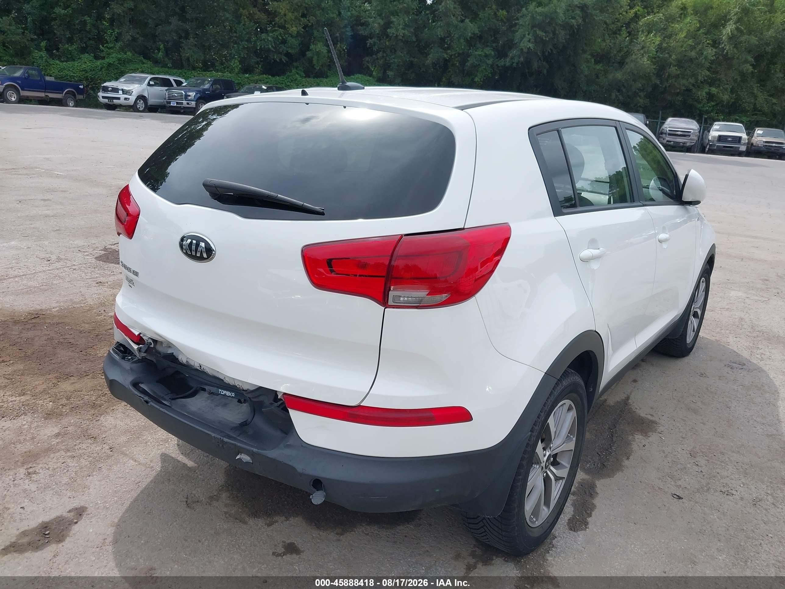2016 Kia Sportage Lx White vin: KNDPBCAC3G7852279