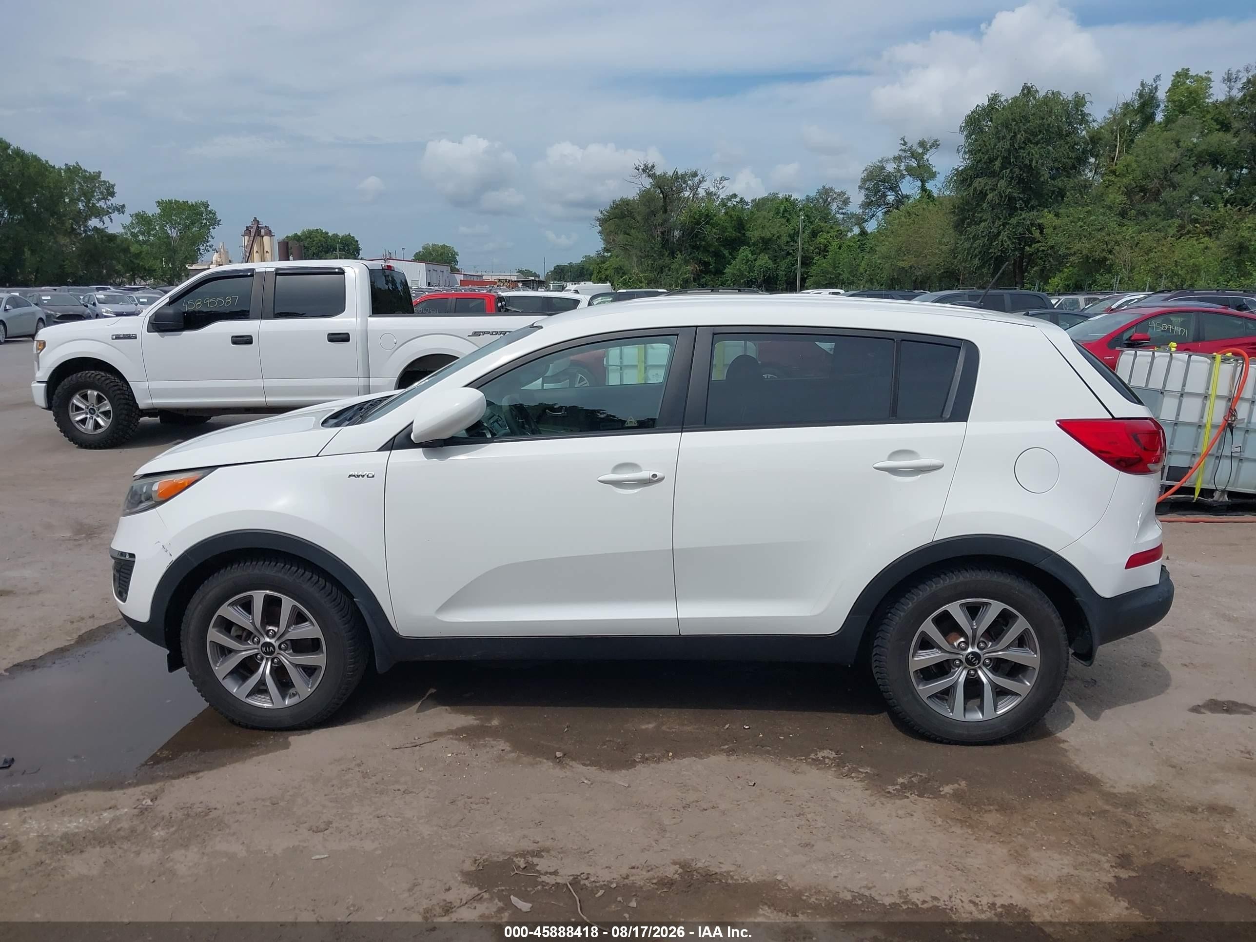 2016 Kia Sportage Lx White vin: KNDPBCAC3G7852279