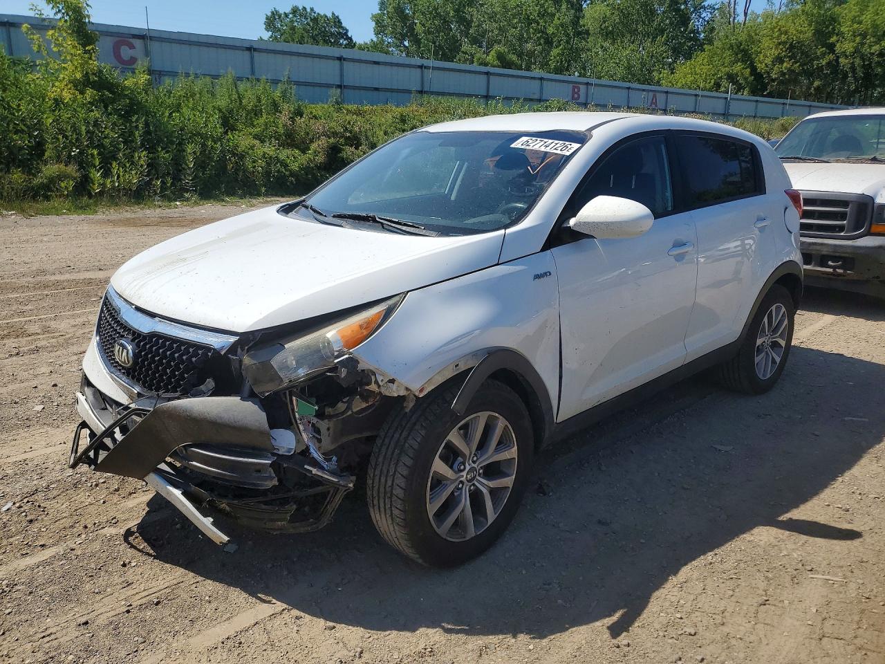 2015 Kia Sportage Lx White vin: KNDPBCAC4F7686756