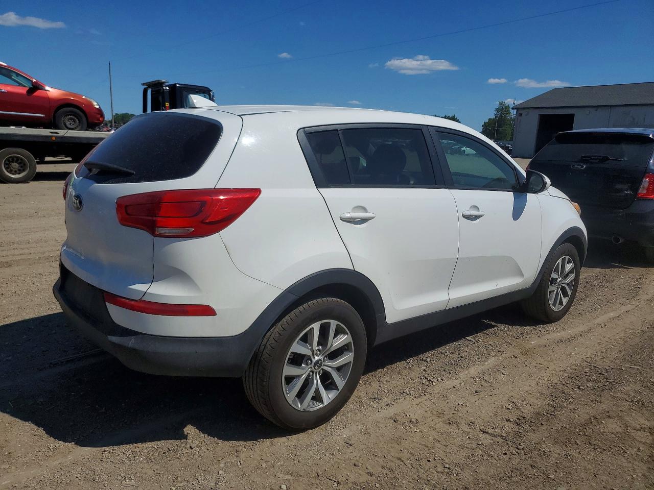 2015 Kia Sportage Lx White vin: KNDPBCAC4F7686756