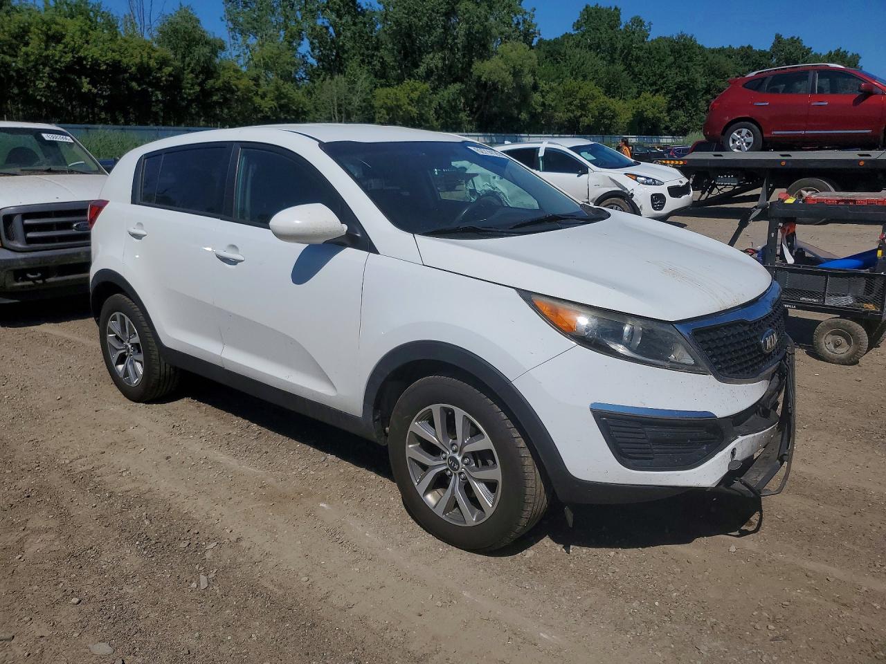 2015 Kia Sportage Lx White vin: KNDPBCAC4F7686756