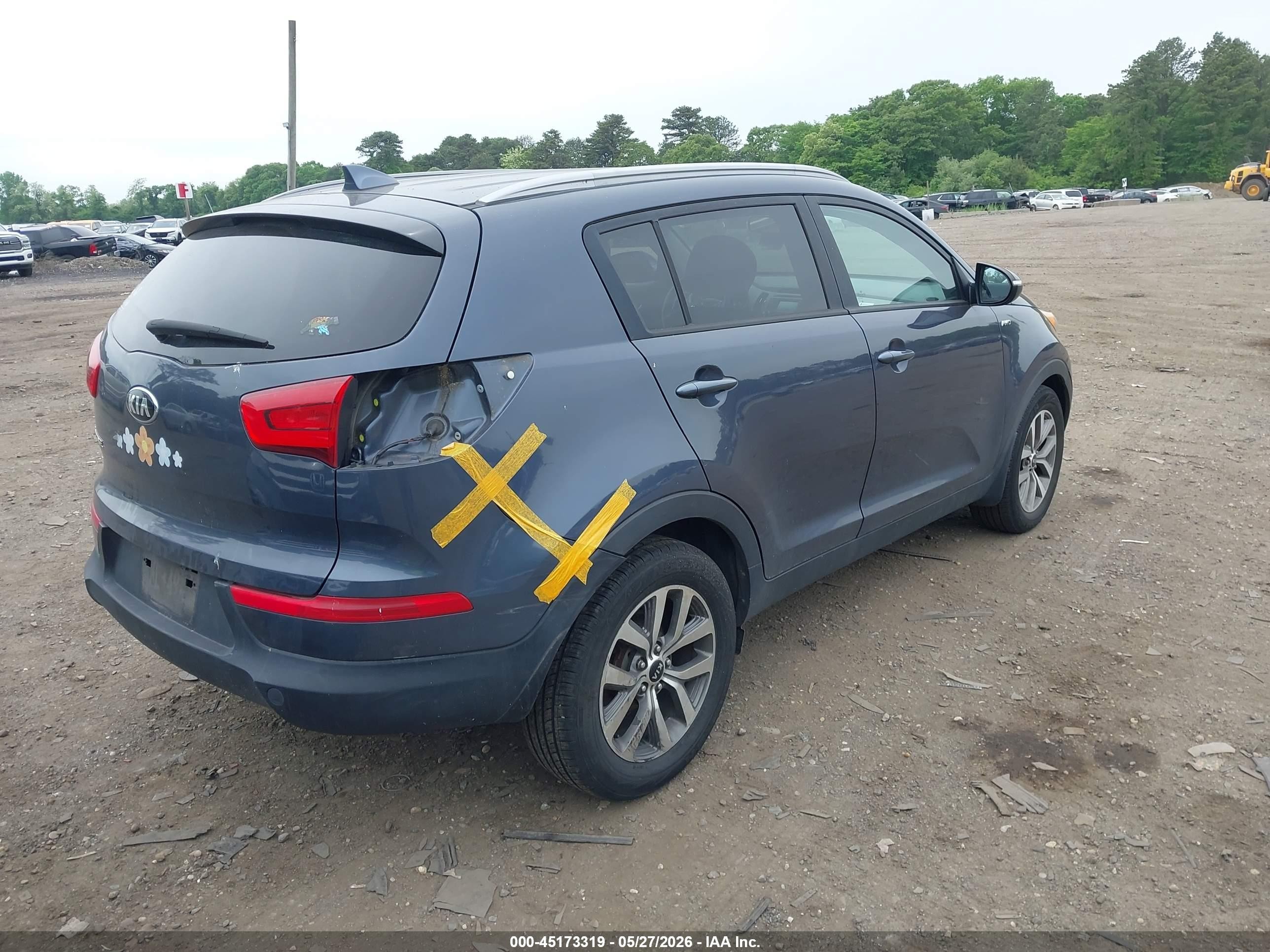 2015 Kia Sportage Lx Серый vin: KNDPBCAC4F7693299