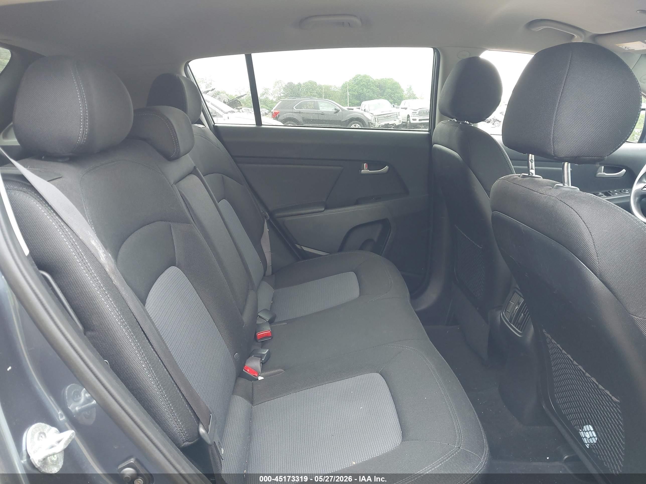 2015 Kia Sportage Lx Серый vin: KNDPBCAC4F7693299