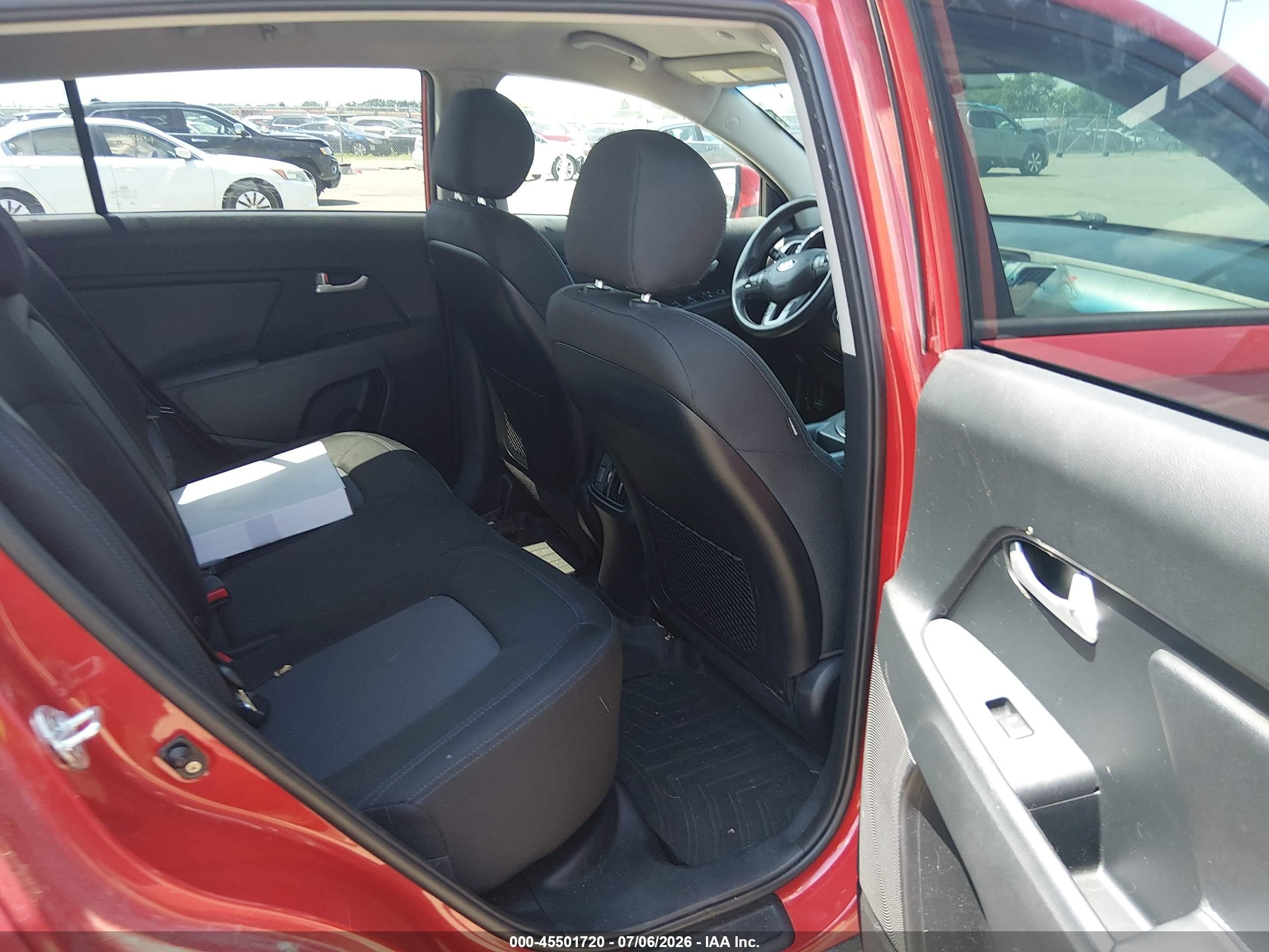 2015 Kia Sportage Lx Красный vin: KNDPBCAC4F7738273
