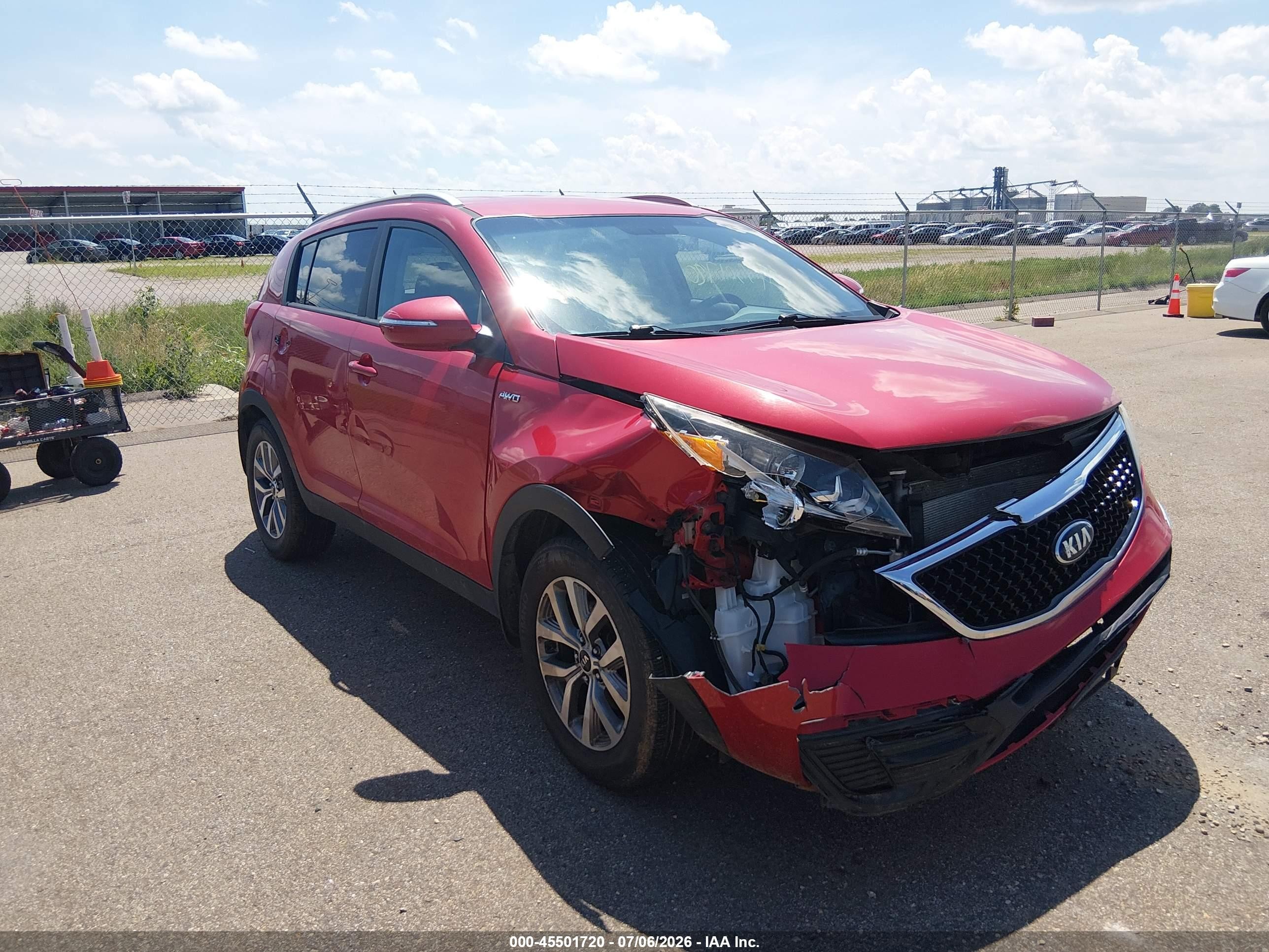 2015 Kia Sportage Lx Красный vin: KNDPBCAC4F7738273