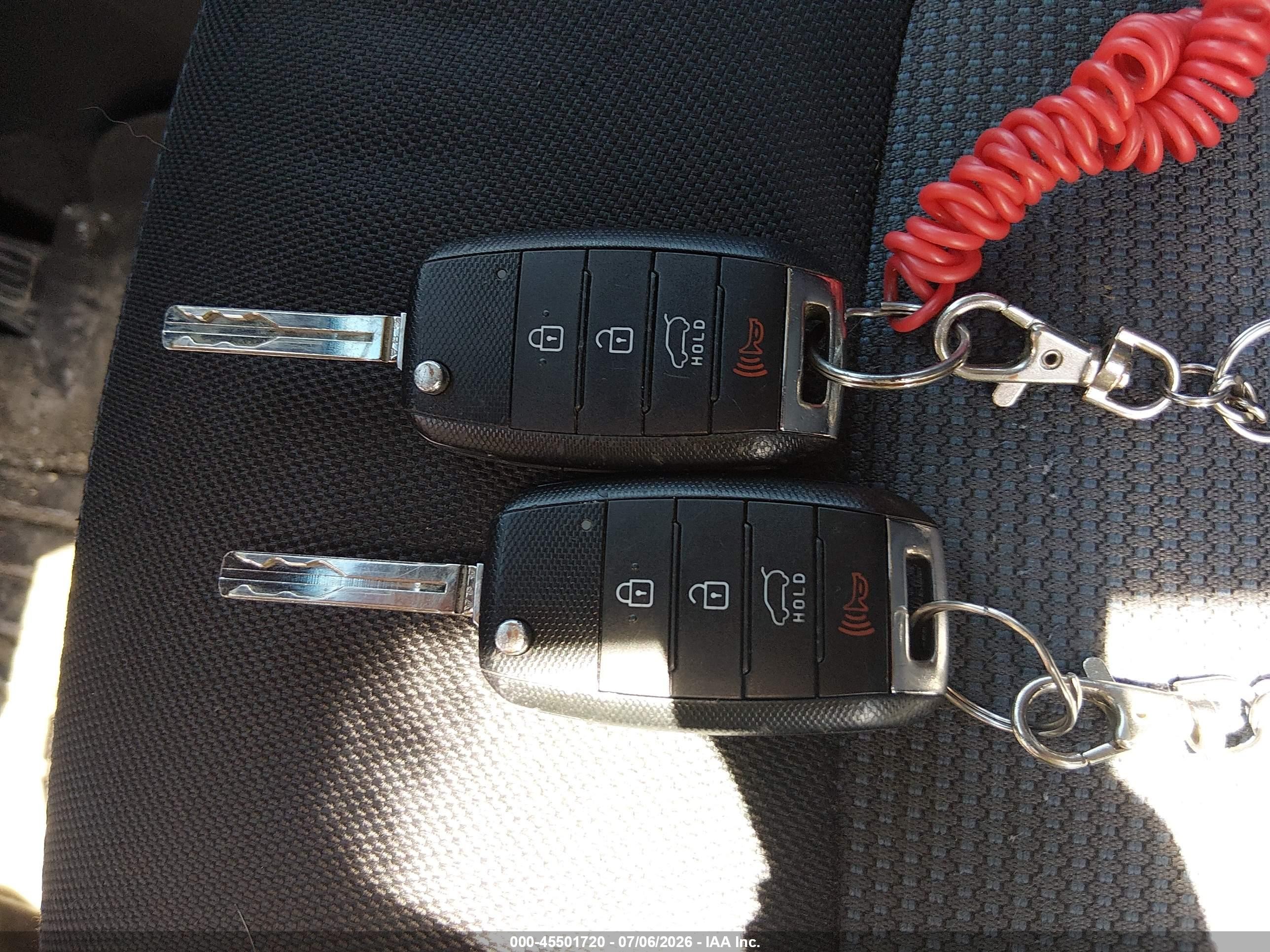 2015 Kia Sportage Lx Красный vin: KNDPBCAC4F7738273