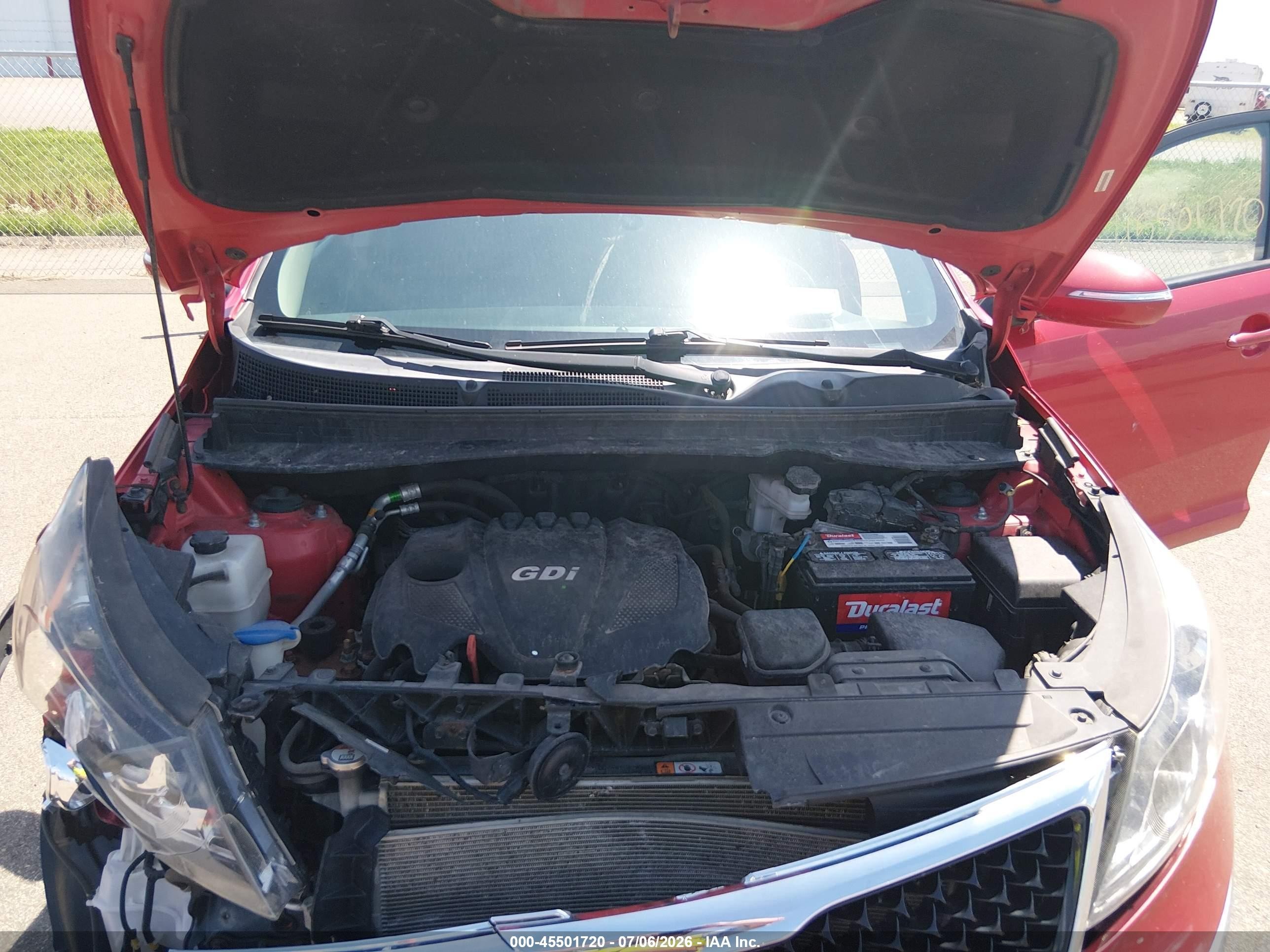2015 Kia Sportage Lx Красный vin: KNDPBCAC4F7738273