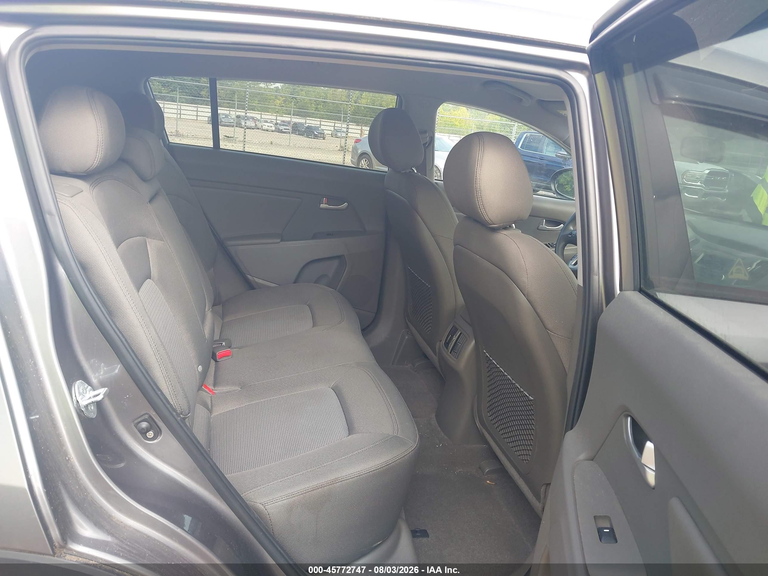 2015 Kia Sportage Lx Silver vin: KNDPBCAC4F7758538