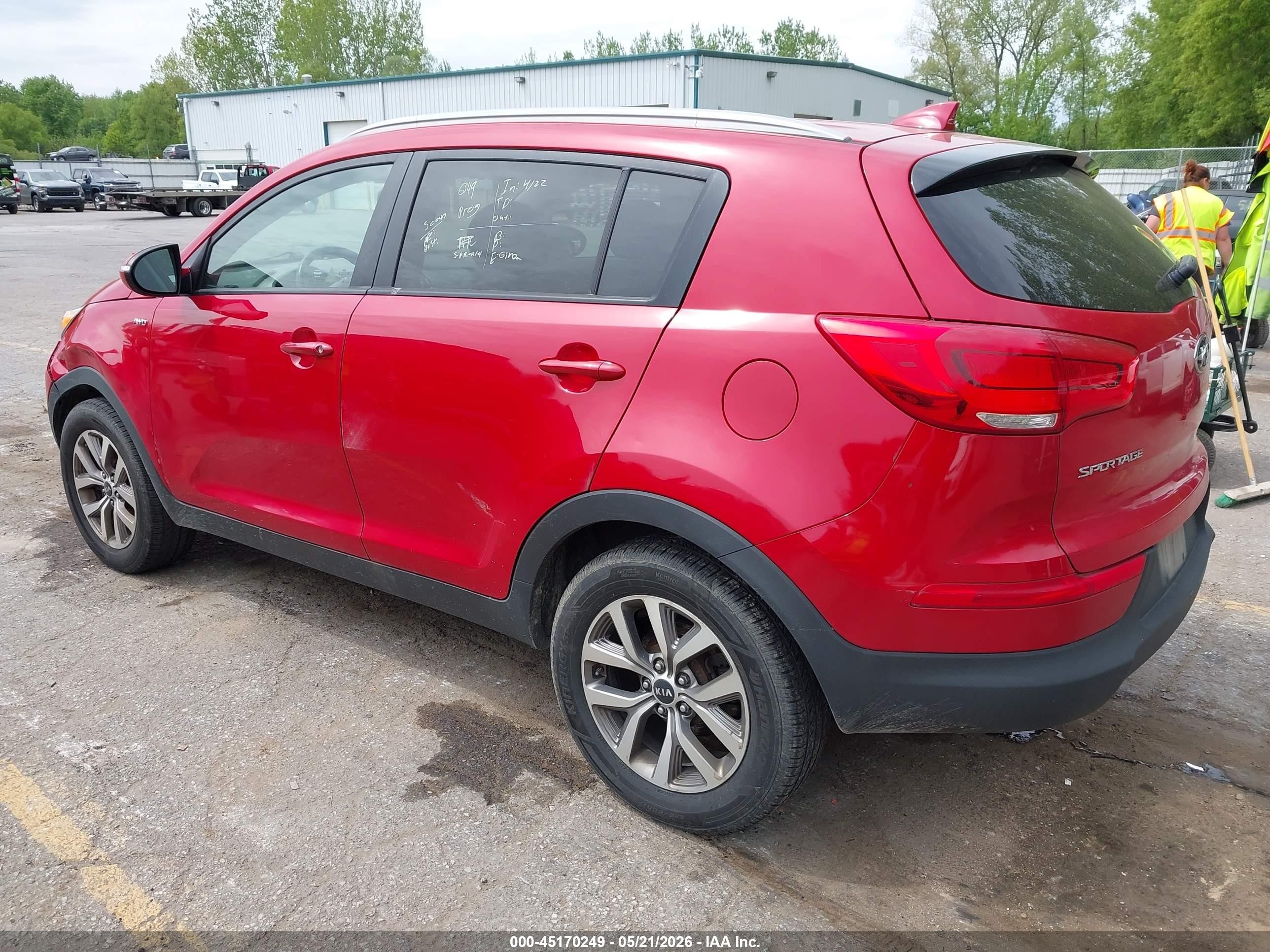 2015 Kia Sportage Lx Red vin: KNDPBCAC5F7763571