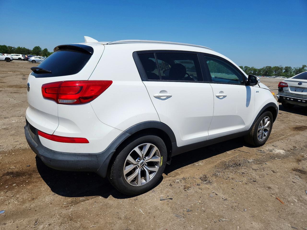 2014 Kia Sportage Lx White vin: KNDPBCAC6E7662909