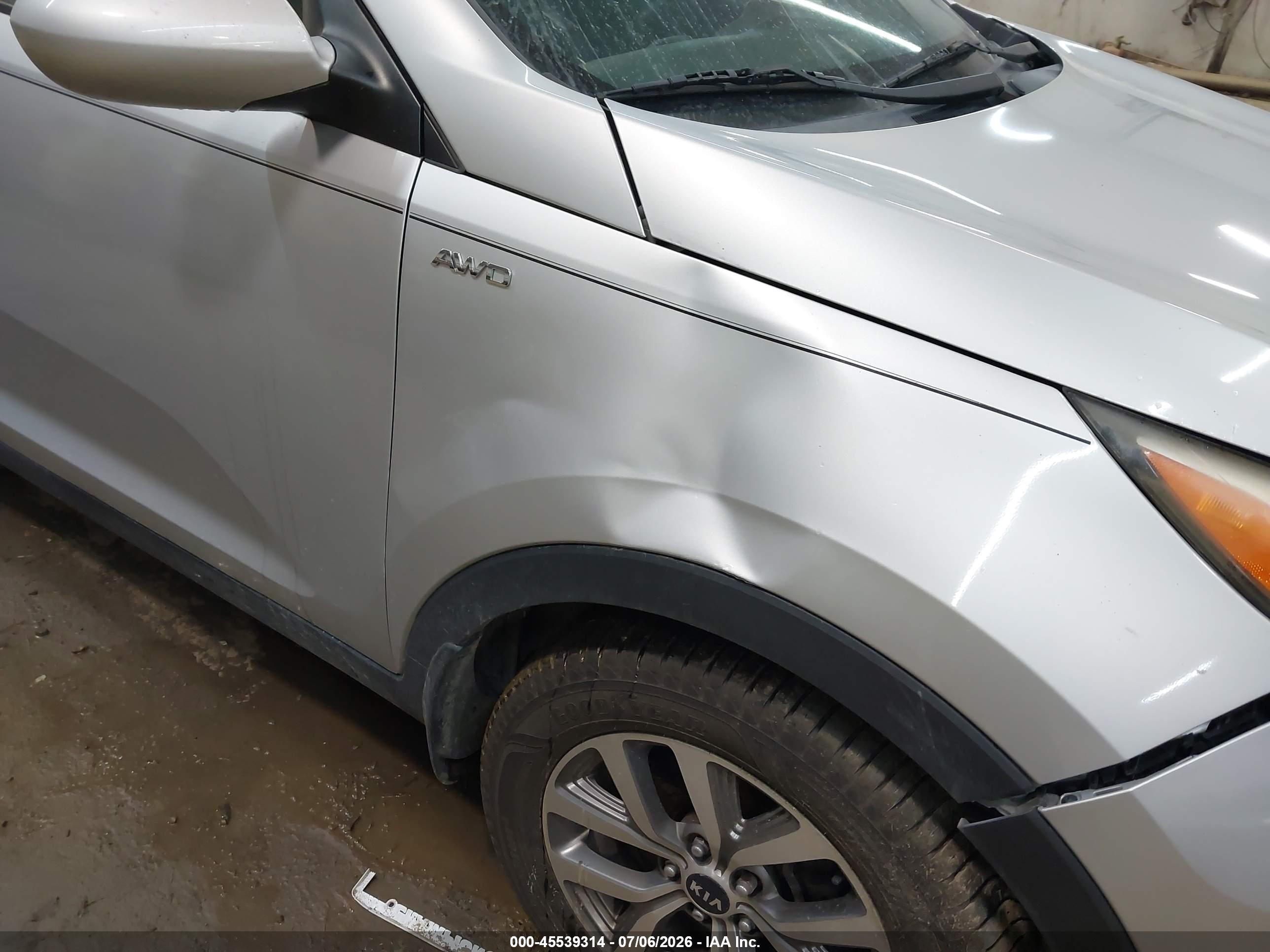 2015 Kia Sportage Lx Silver vin: KNDPBCAC6F7702441