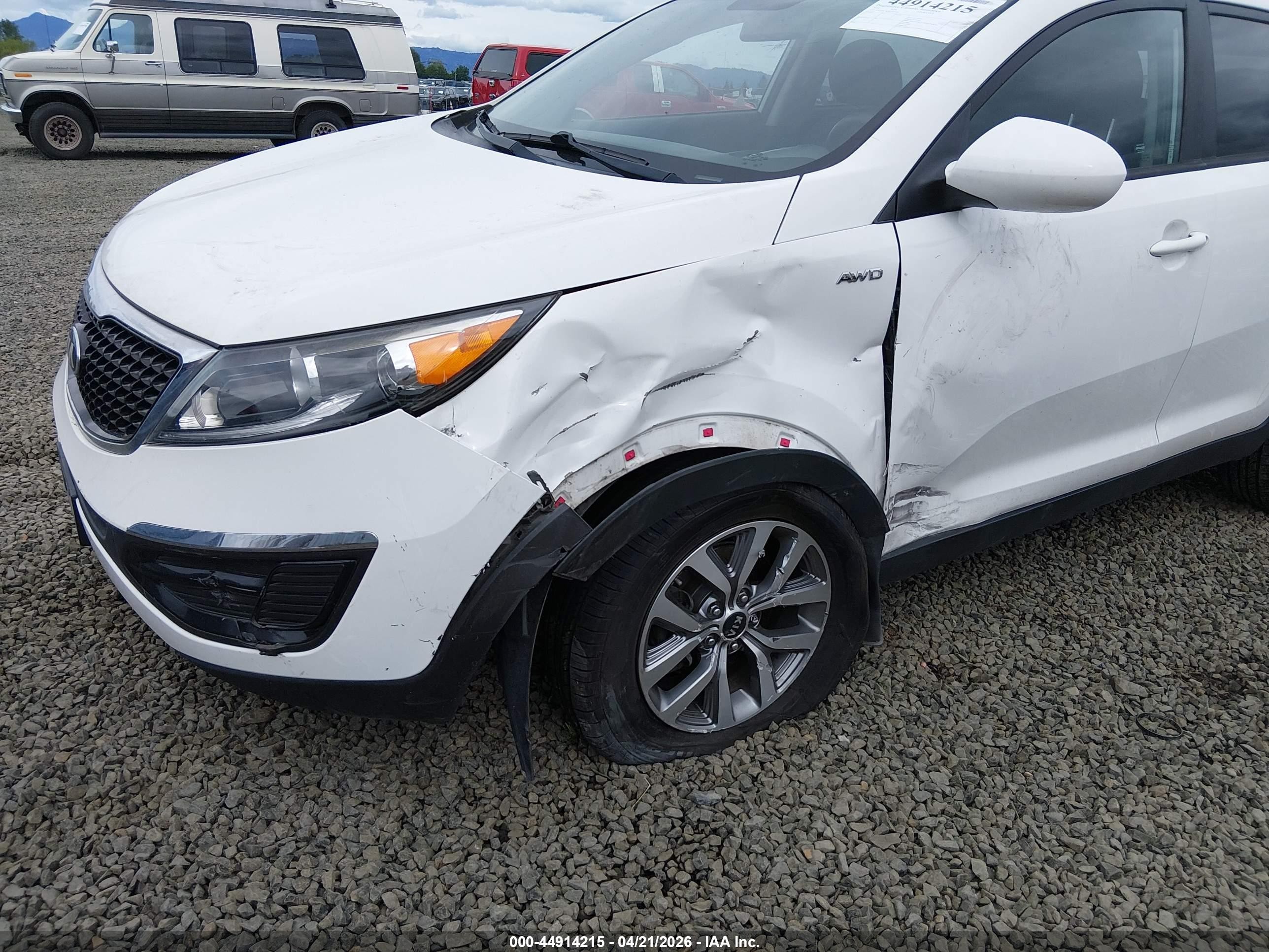 2016 Kia Sportage Lx Белый vin: KNDPBCAC6G7877791
