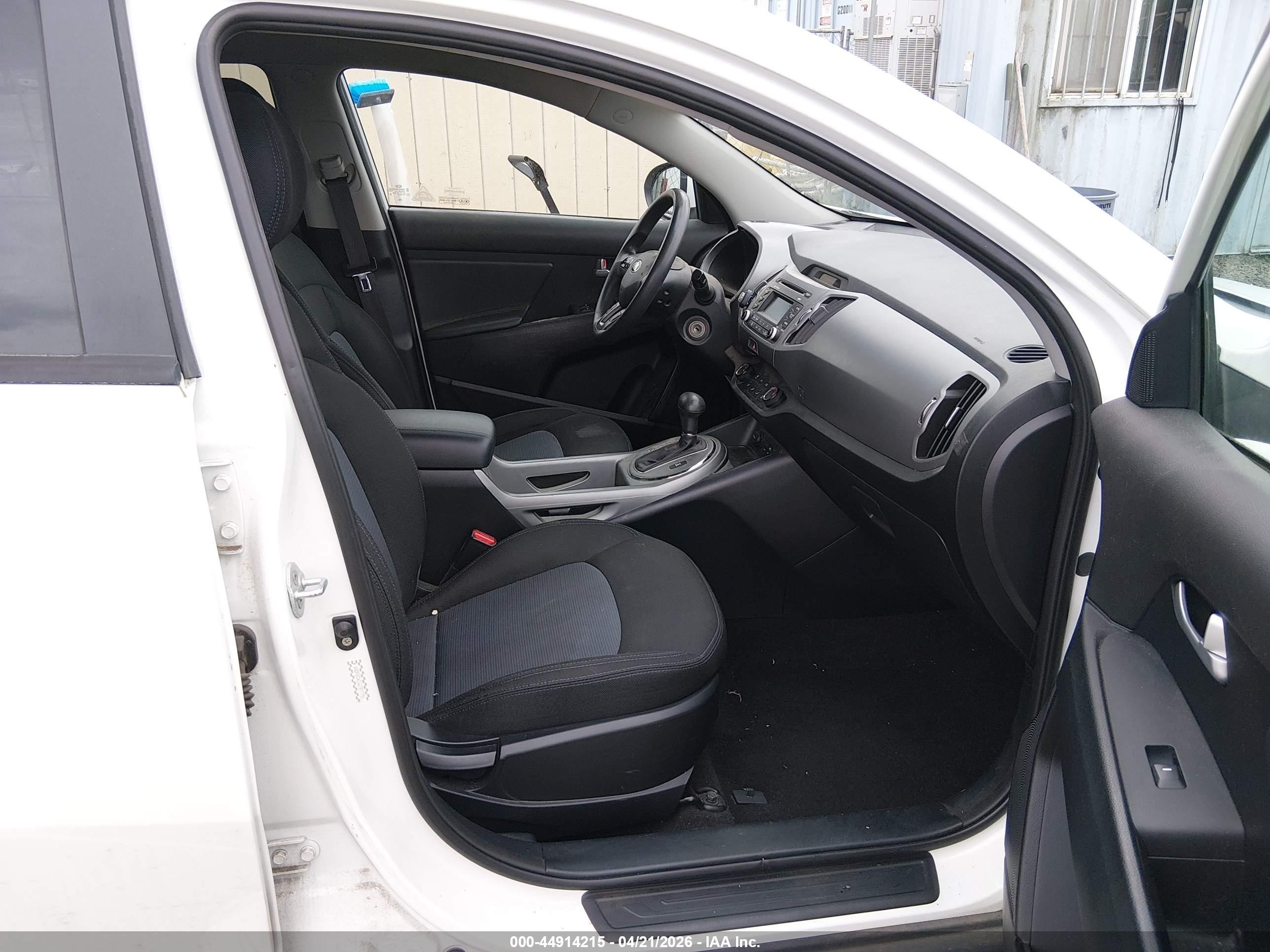 2016 Kia Sportage Lx Белый vin: KNDPBCAC6G7877791